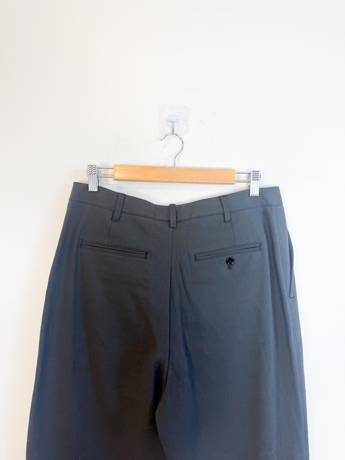 LEMAIRE Barrel Leg Trouser in Charcoal (Size 44)