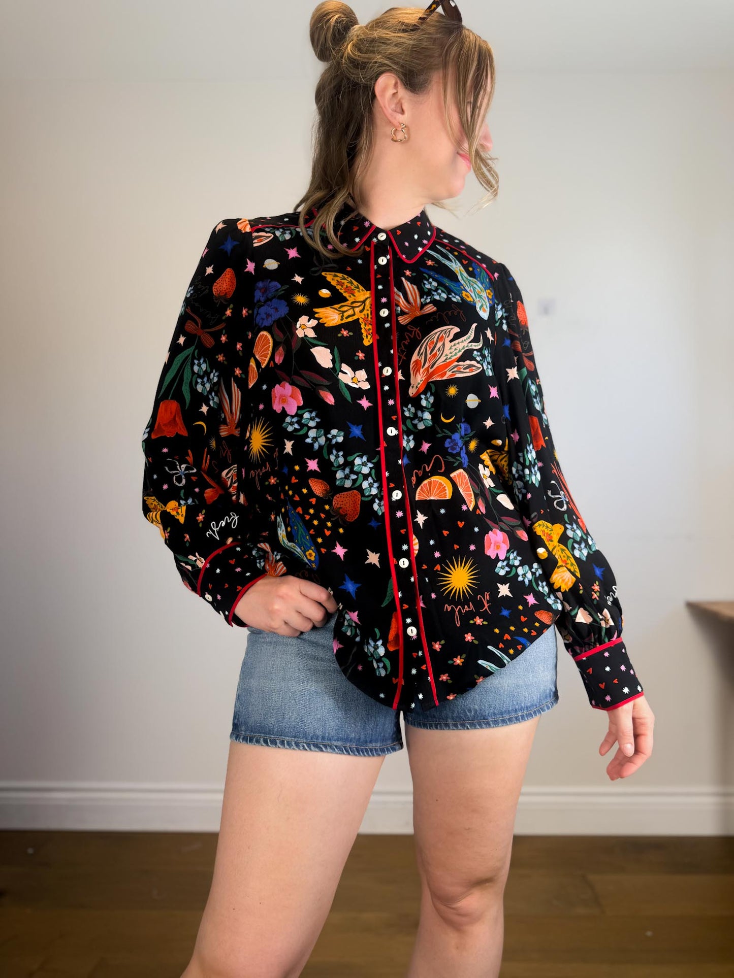 Love & Roses "Black Graphic Print Long Sleeve Button Down Shirt" NWT (Size L/XL)