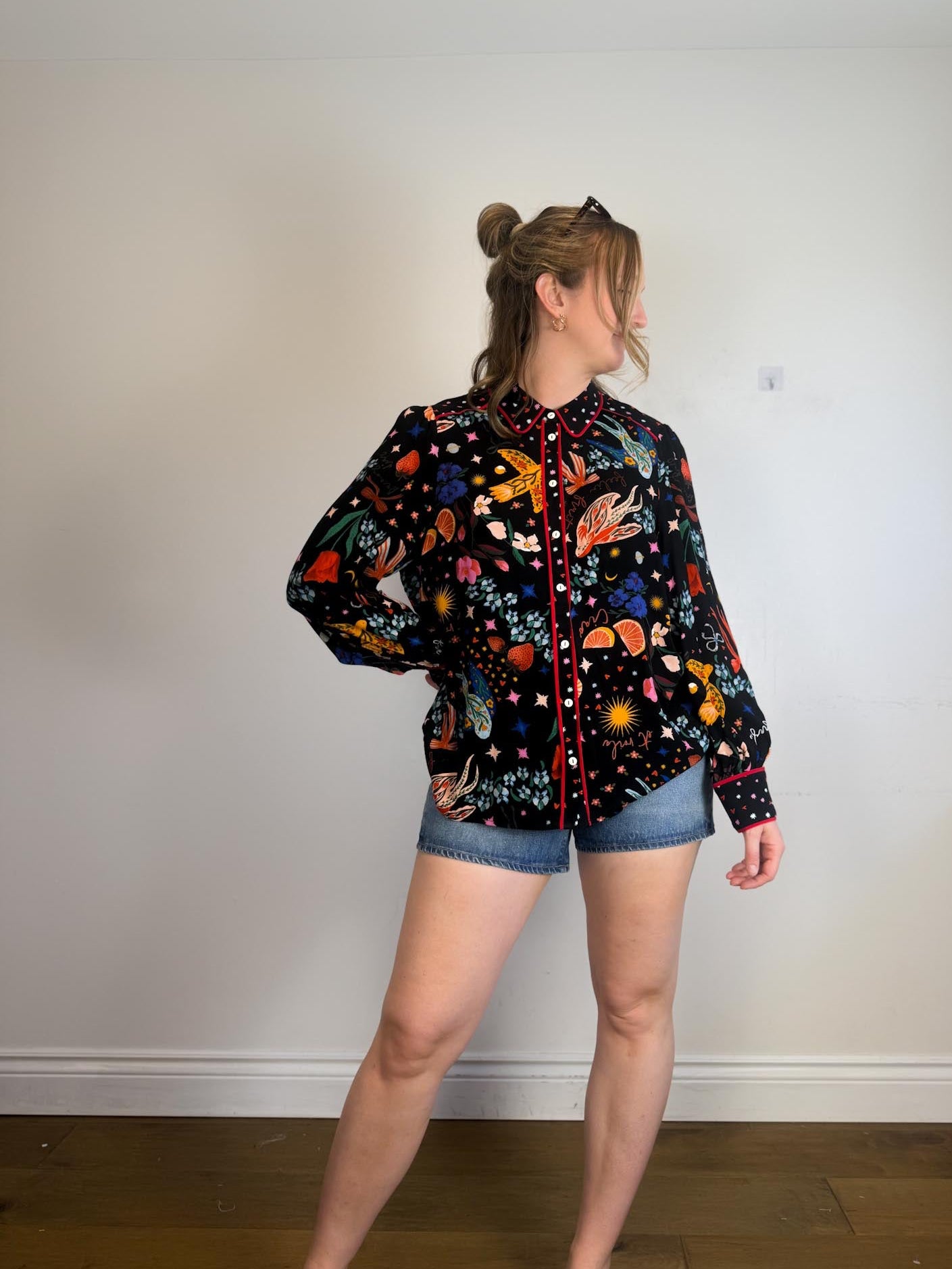 Love & Roses "Black Graphic Print Long Sleeve Button Down Shirt" NWT (Size L/XL)