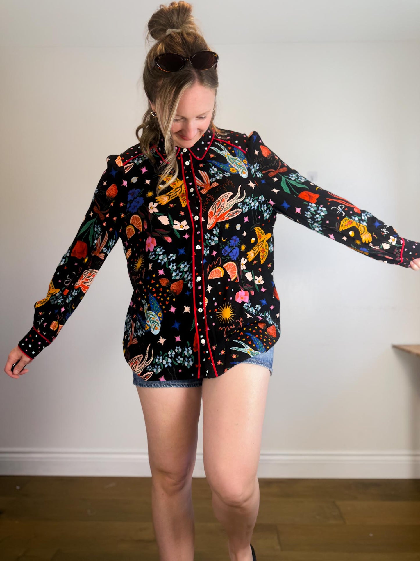 Love & Roses "Black Graphic Print Long Sleeve Button Down Shirt" NWT (Size L/XL)