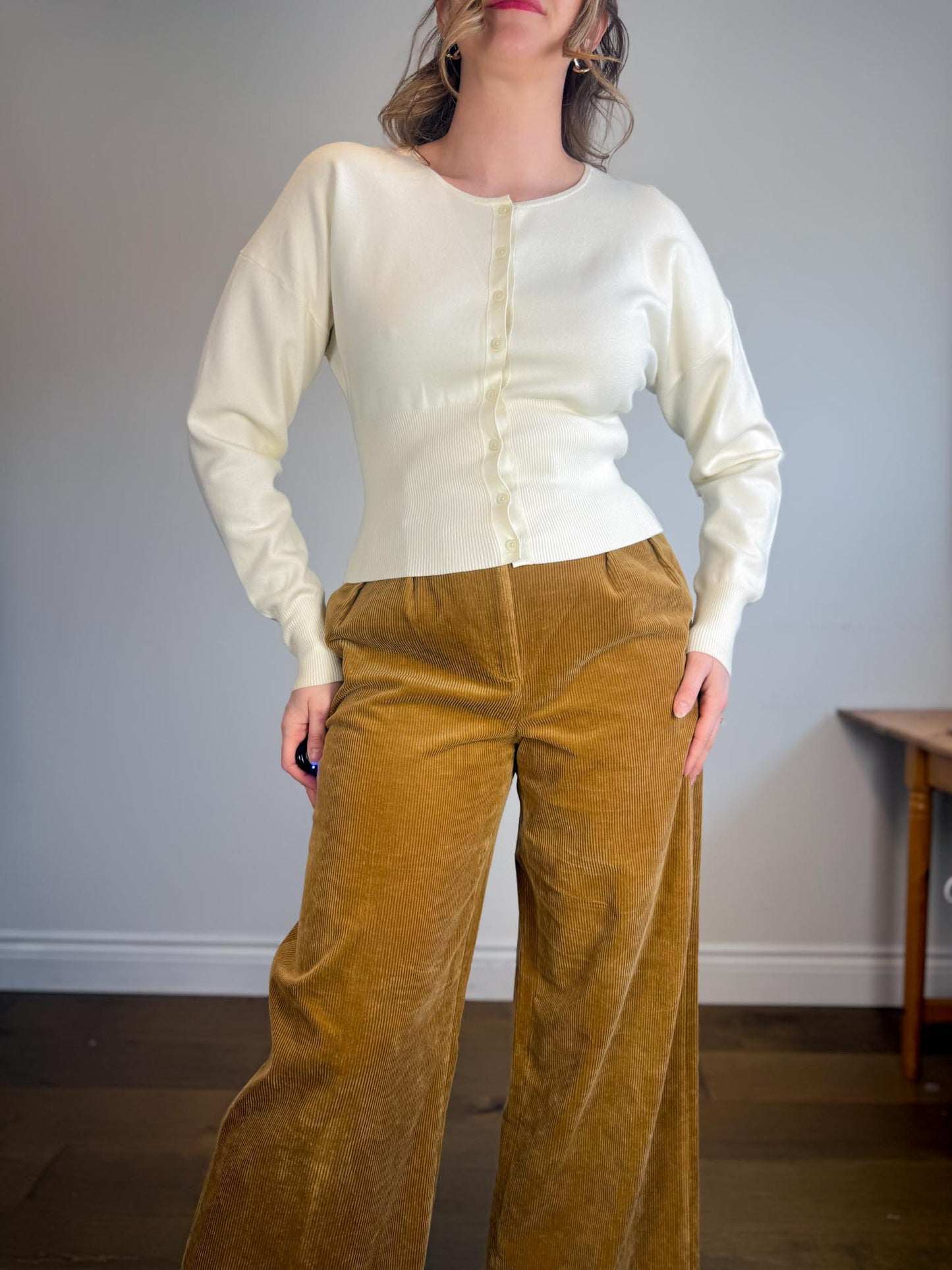 Wilfred "Golightly Cardigan - Wonder Yarn in Light Birch" (Size L)