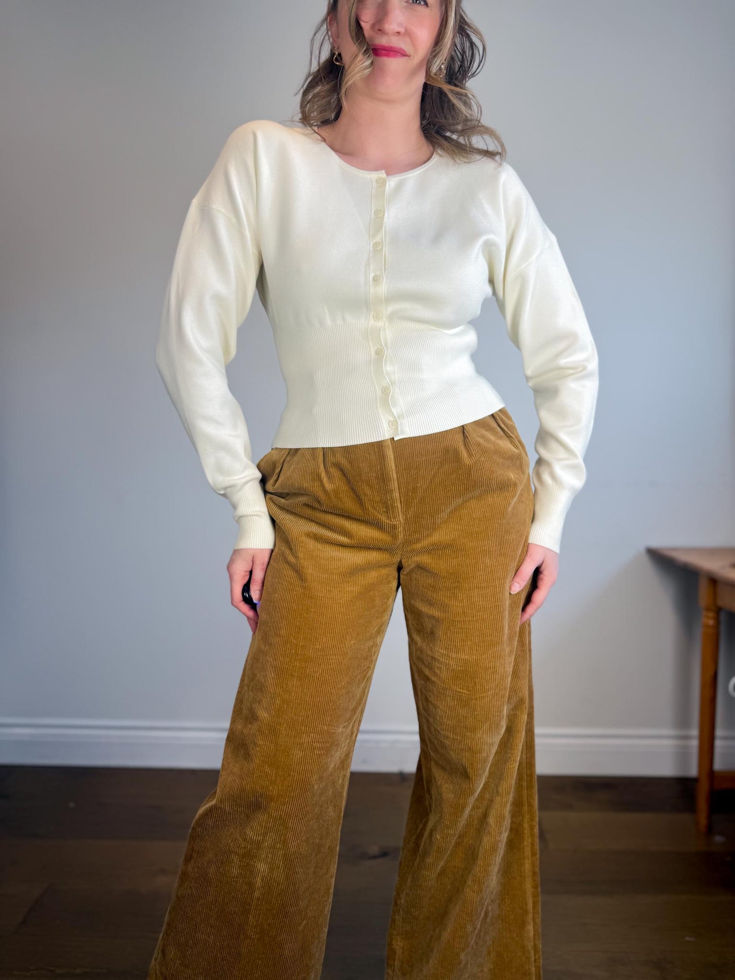 Wilfred "Golightly Cardigan - Wonder Yarn in Light Birch" (Size L)