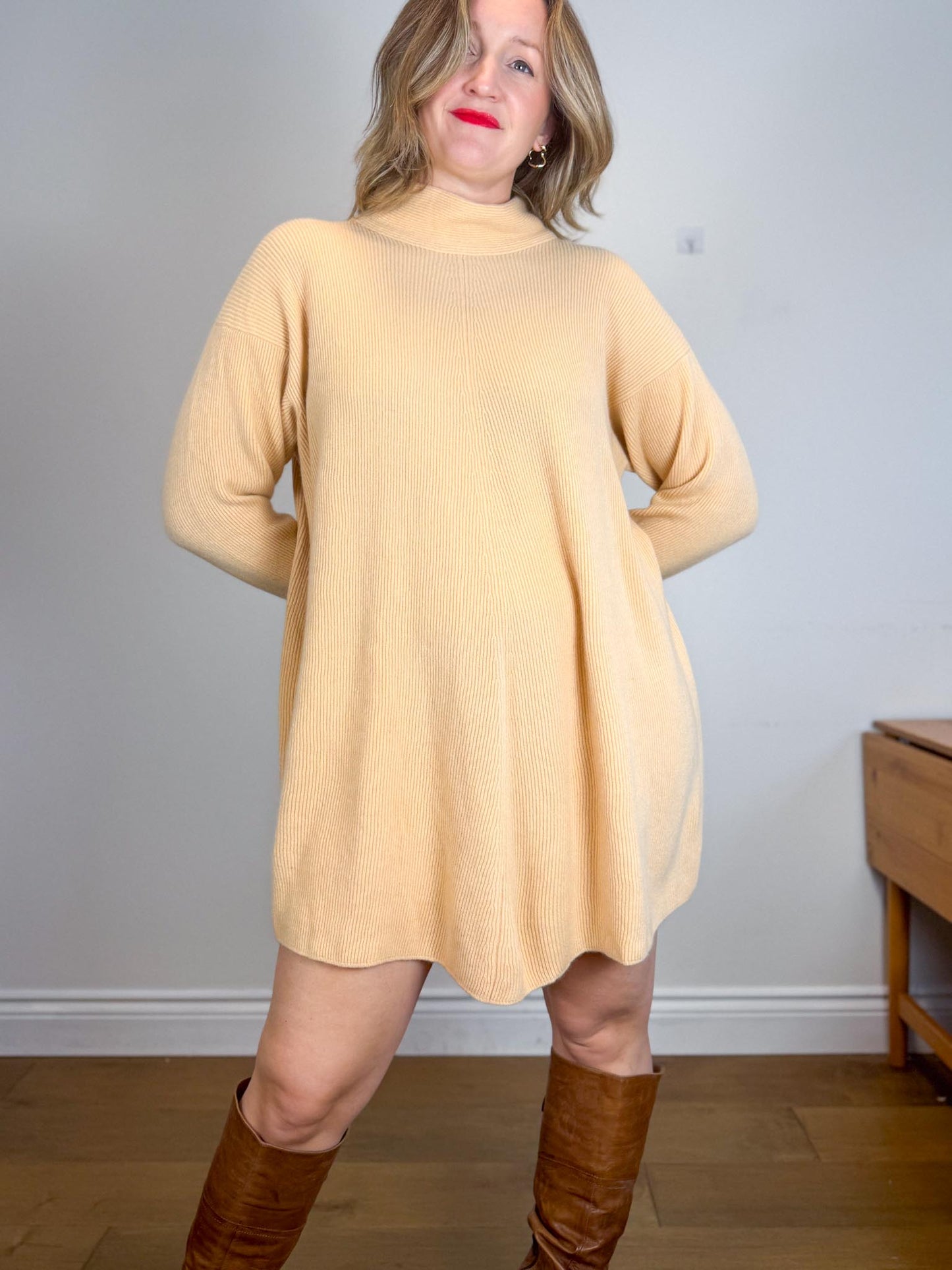 Vintage Cashmere Sweater Dress in Sandy Beige (Size M/L)