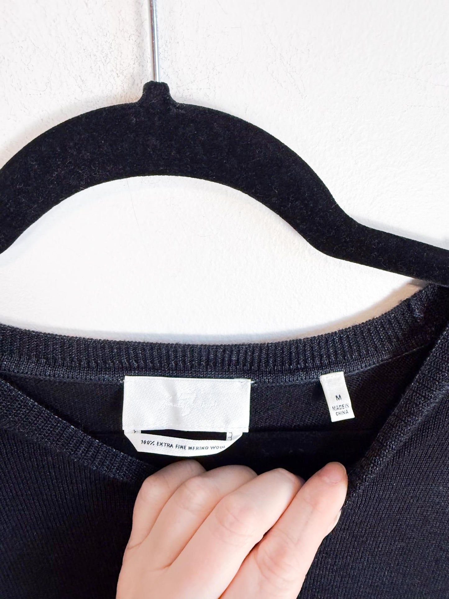 7 For All Mankind Lightweight Merino Wool Sweater in Charcoal (Size M)