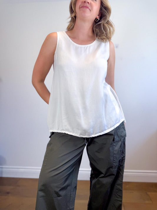 Brynn Walker Sleeveless Tencel Shirt in Off White (Size XS-M)