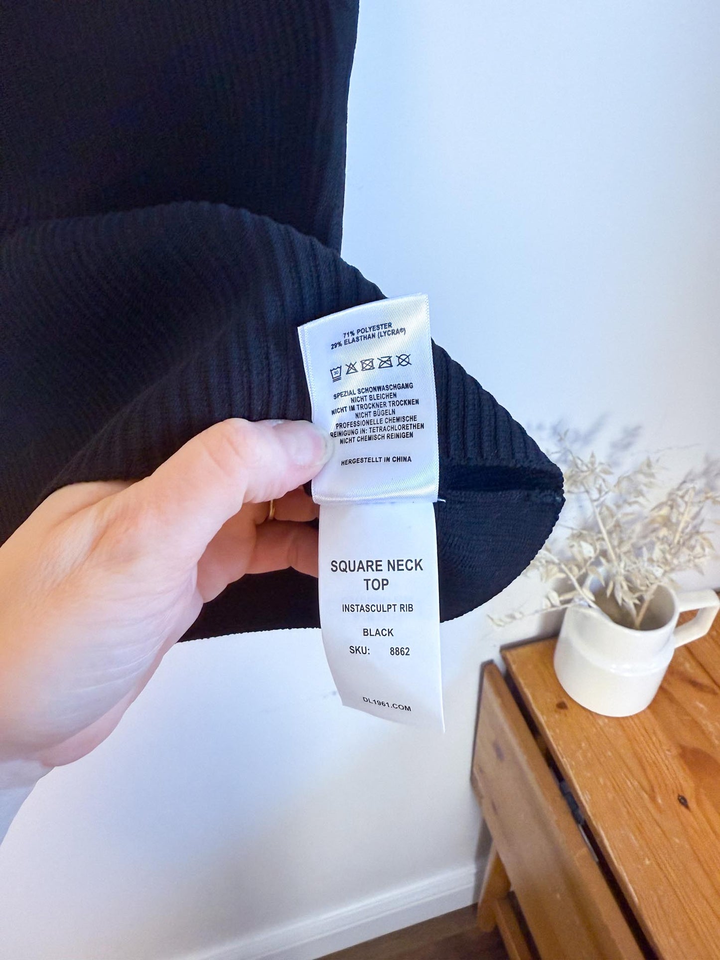 DL1961 "Square Neck Top Instasculpt™ Rib in Black" (Size S)