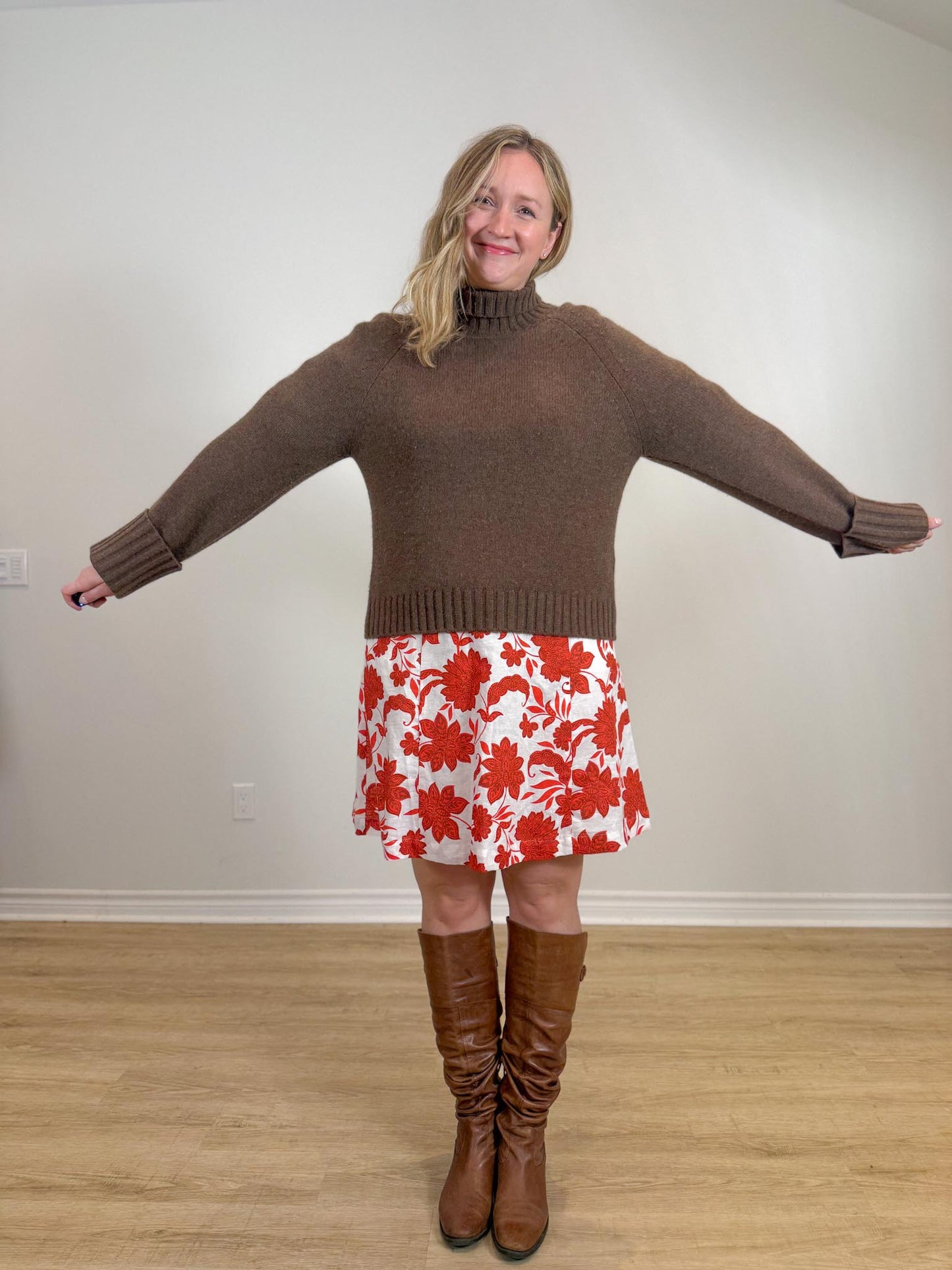 Wilfred "Luxe Cashmere Jan Sweater in Brown" (Size S/M)