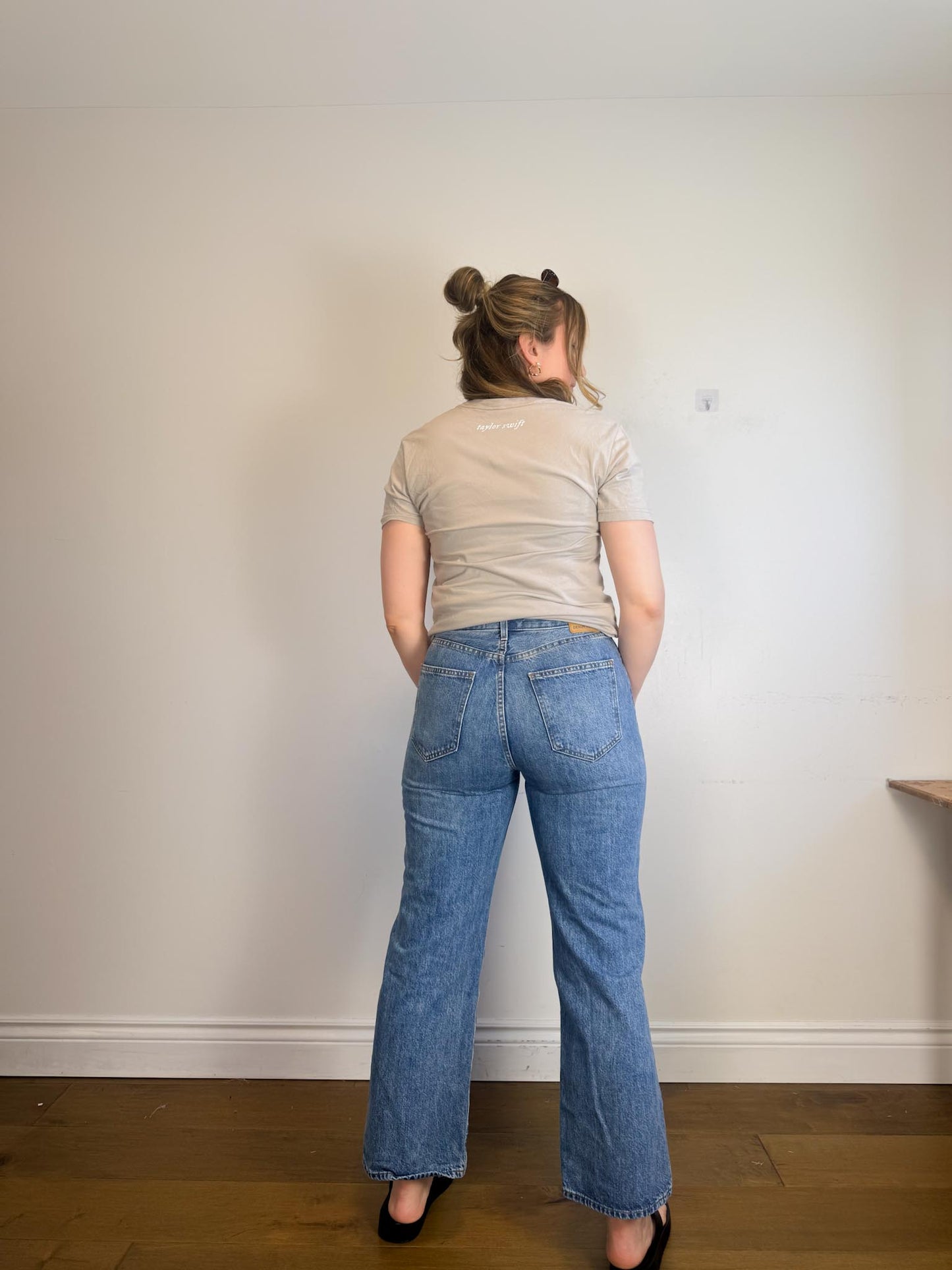 Denim Forum "The Farrah Hi-Rise Wide Jean" (Size 31)