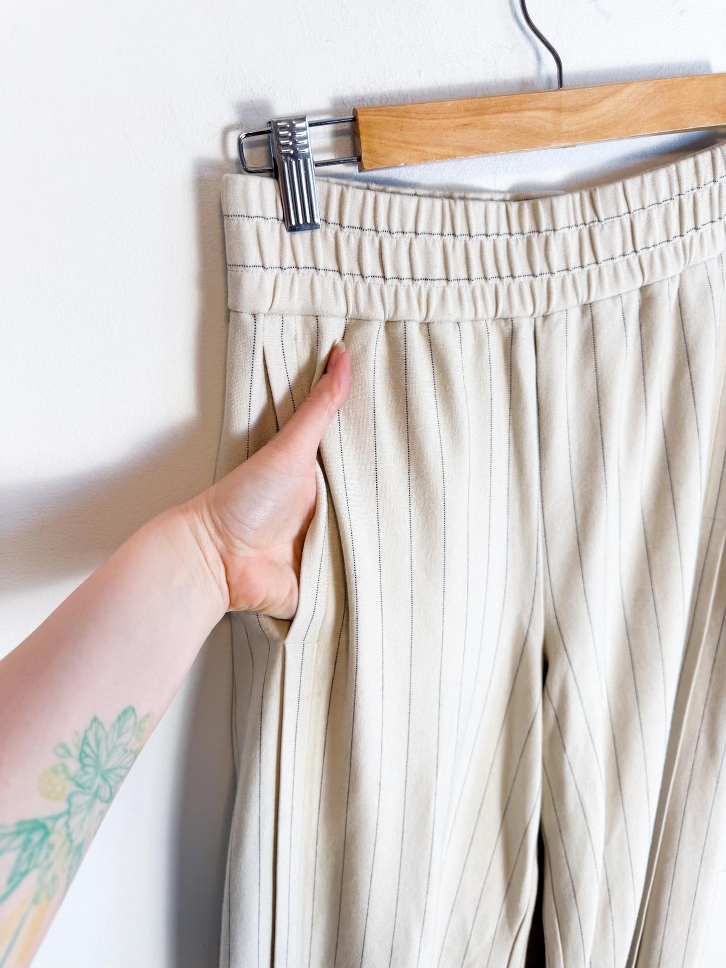 COS "Elasticated Pull On Wide Pinstriped Pants in Cream/Black" (Size S/M)