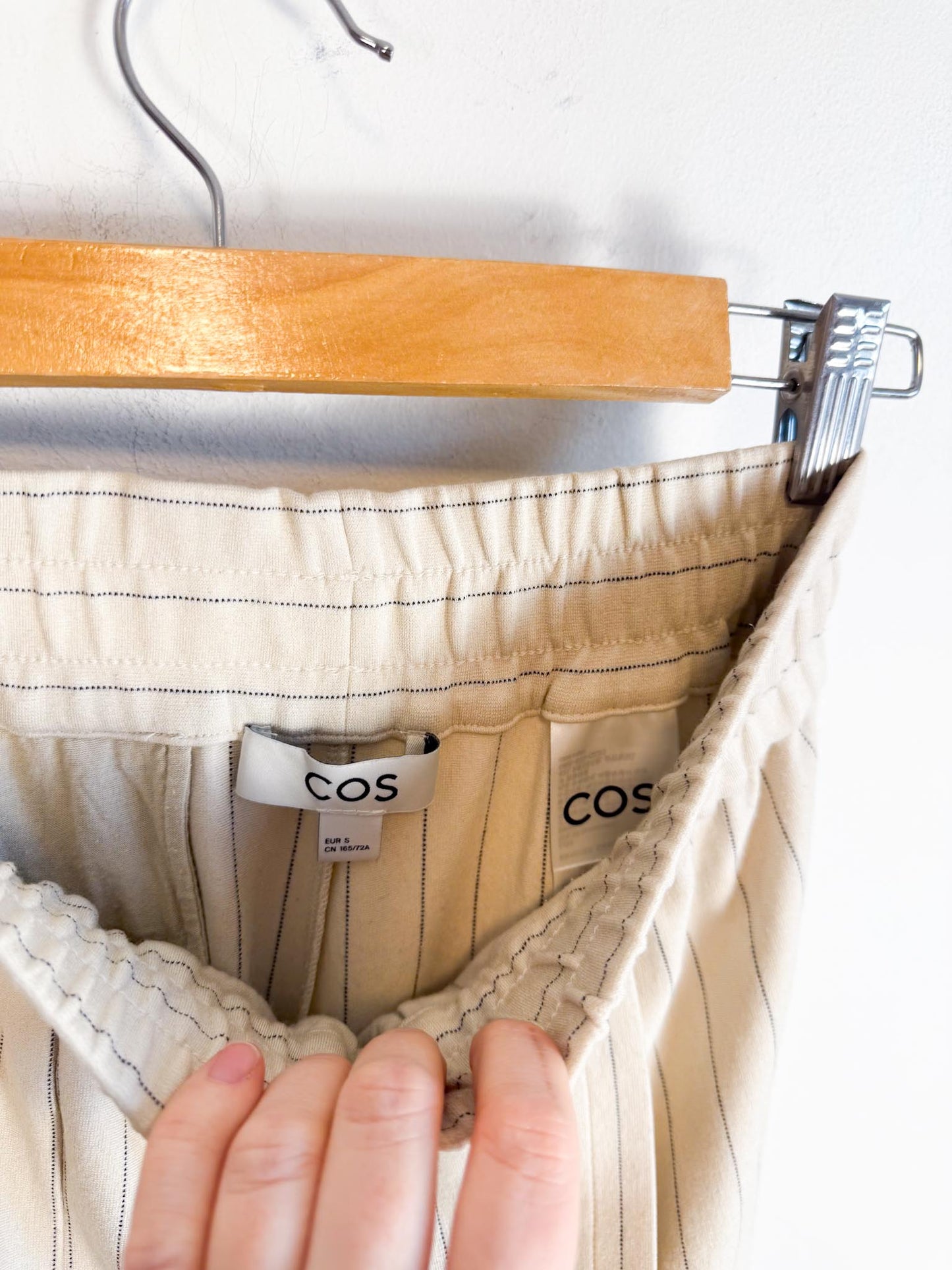 COS "Elasticated Pull On Wide Pinstriped Pants in Cream/Black" (Size S/M)
