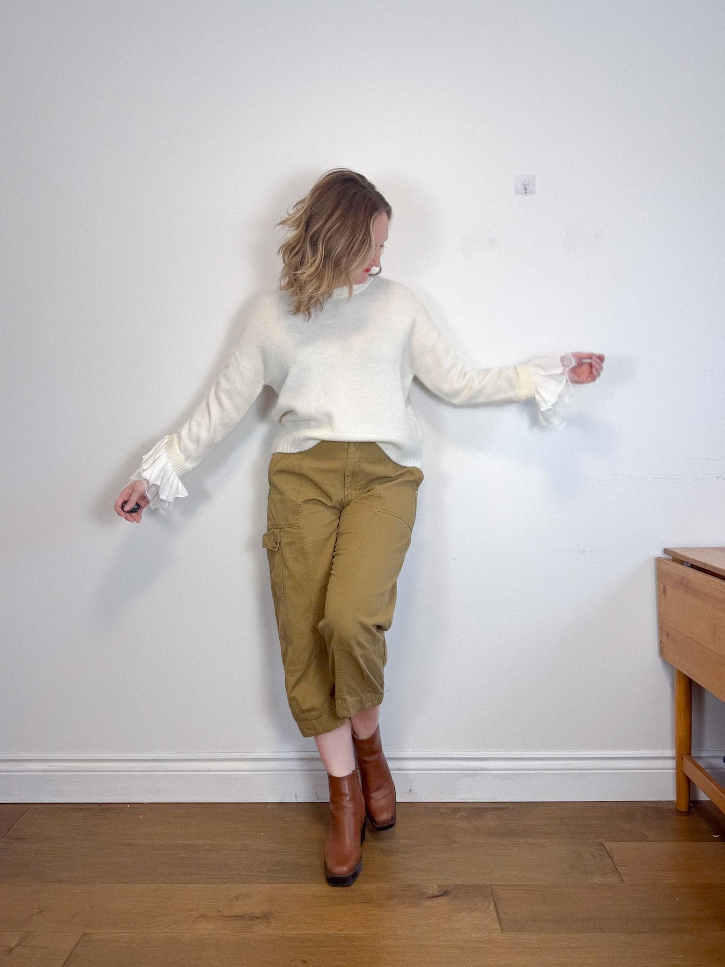 by Anthropologie Cropped Cargo Pants in Khaki Green (Size 14P)