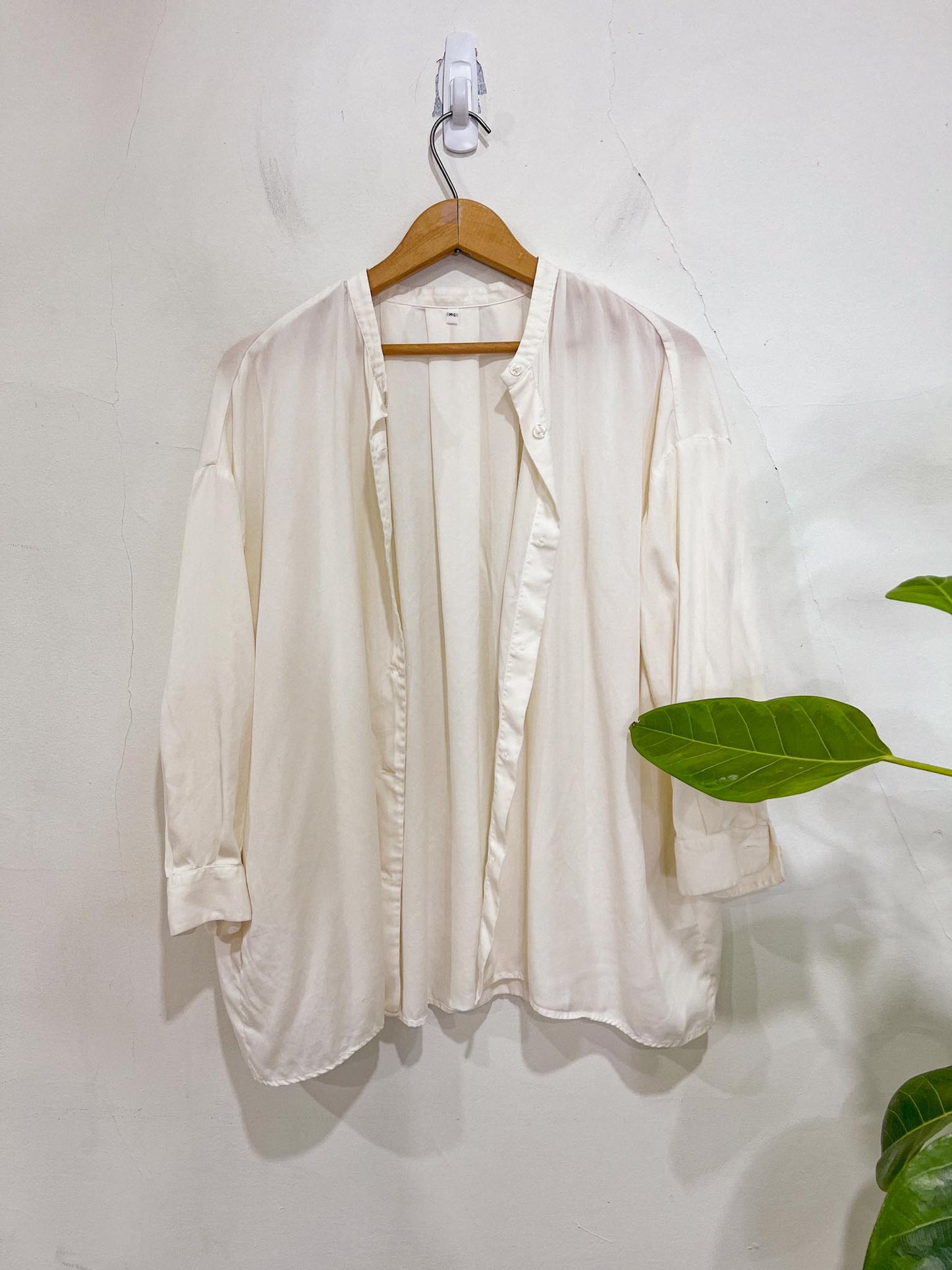 Collarless Blouse in Off-White SOLD AS IS (Size M/L)