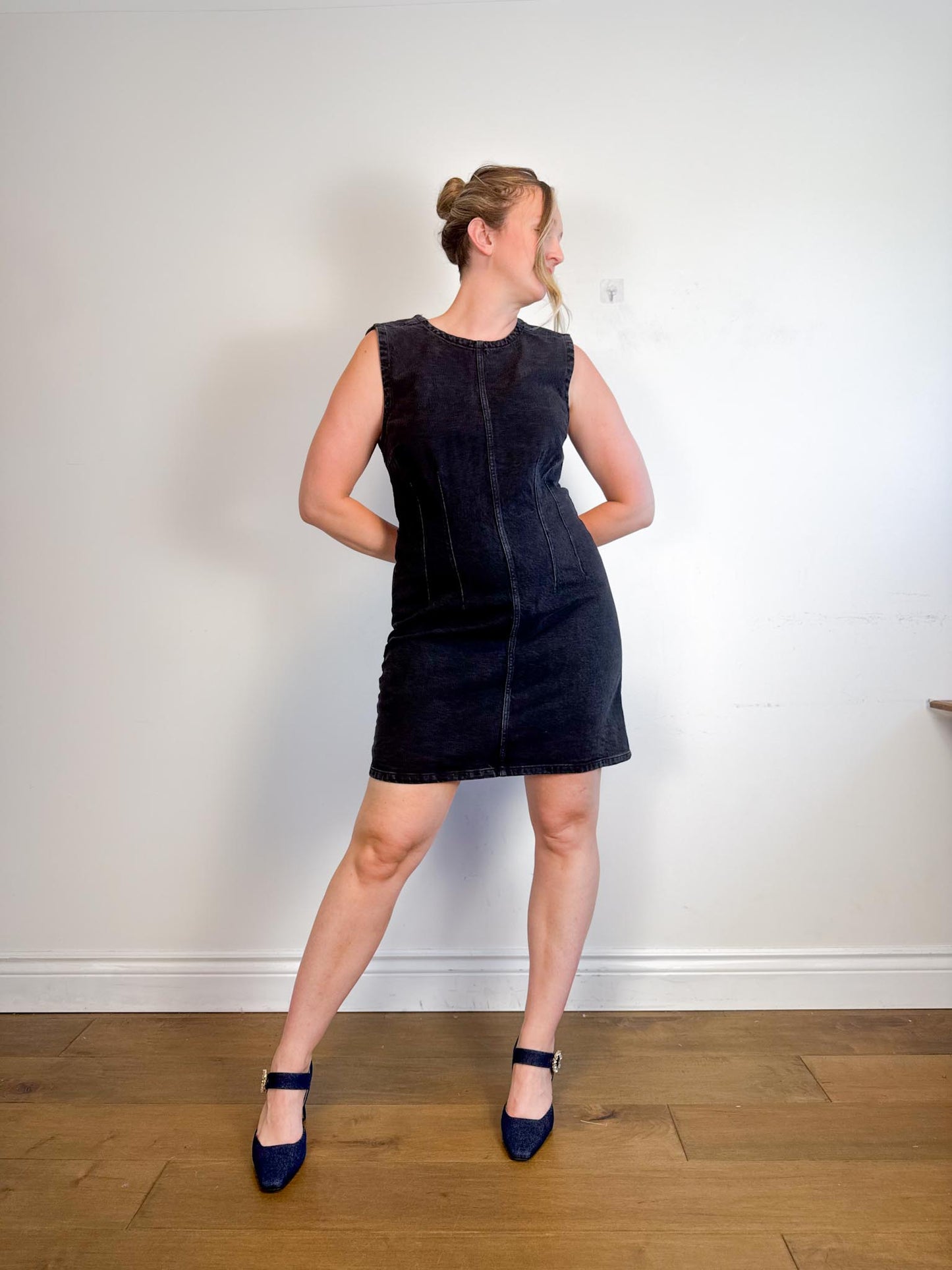 Abercrombie & Fitch Sleeveless Denim Dress in Black (Size L)