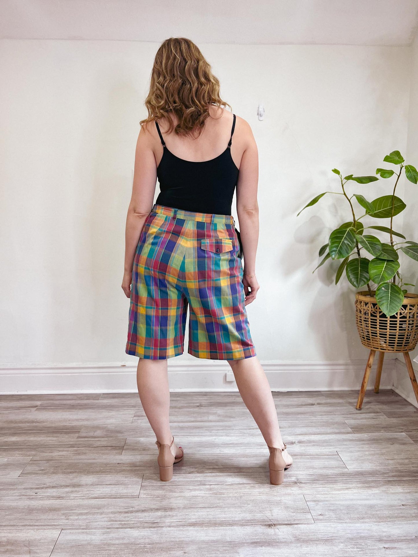 Vintage Plaid Long Shorts (Size XL)