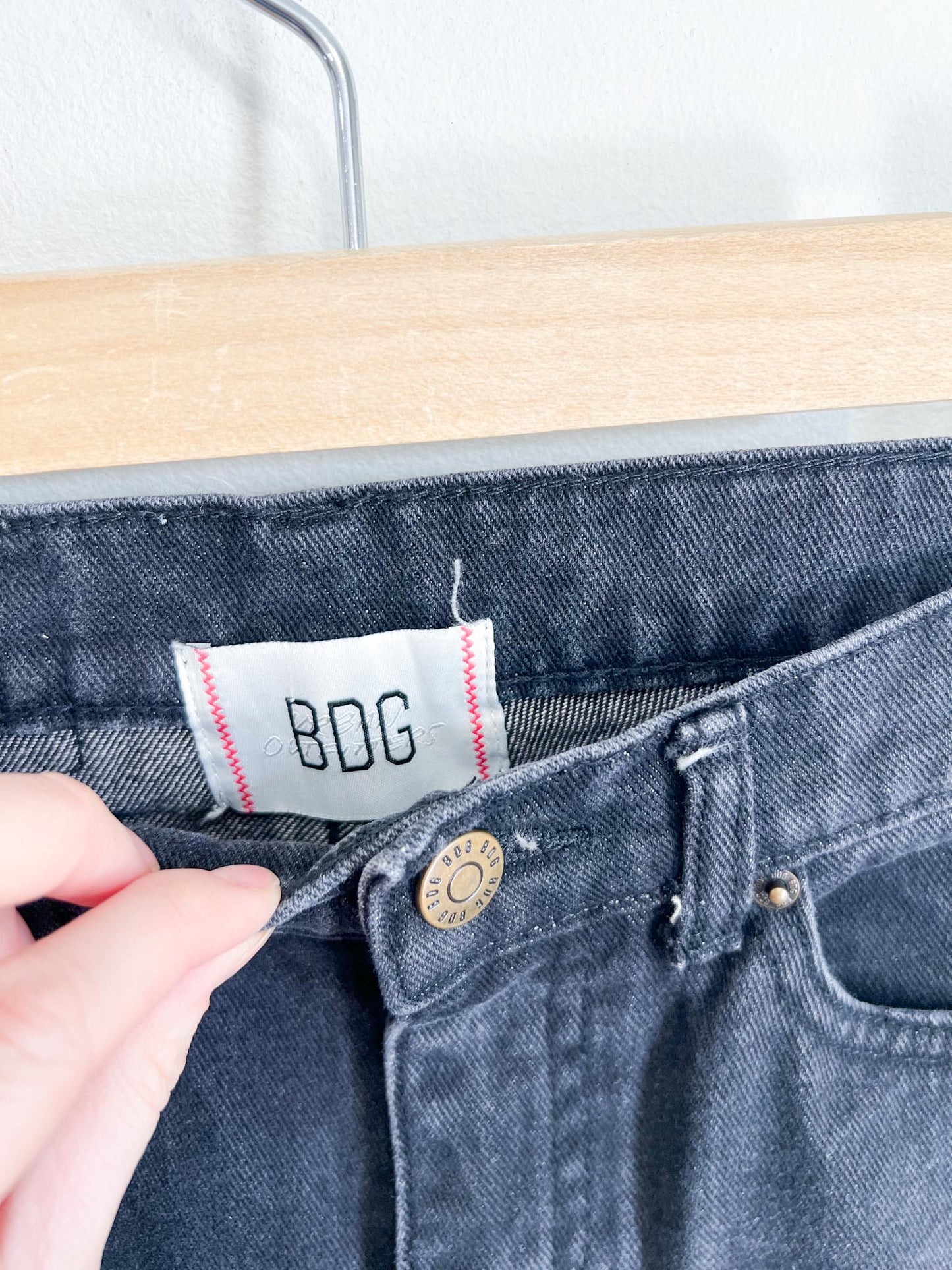 BDG High & Wide Jeans in Black Denim (Size 26)