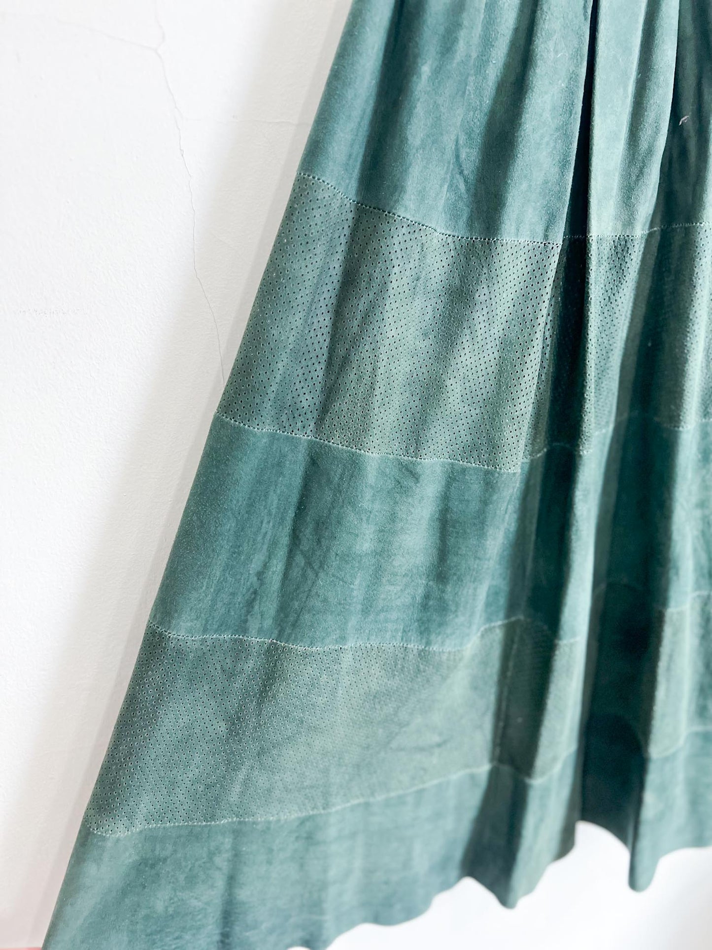 Vintage Leather Tiered Midi Skirt in Green (Size S)