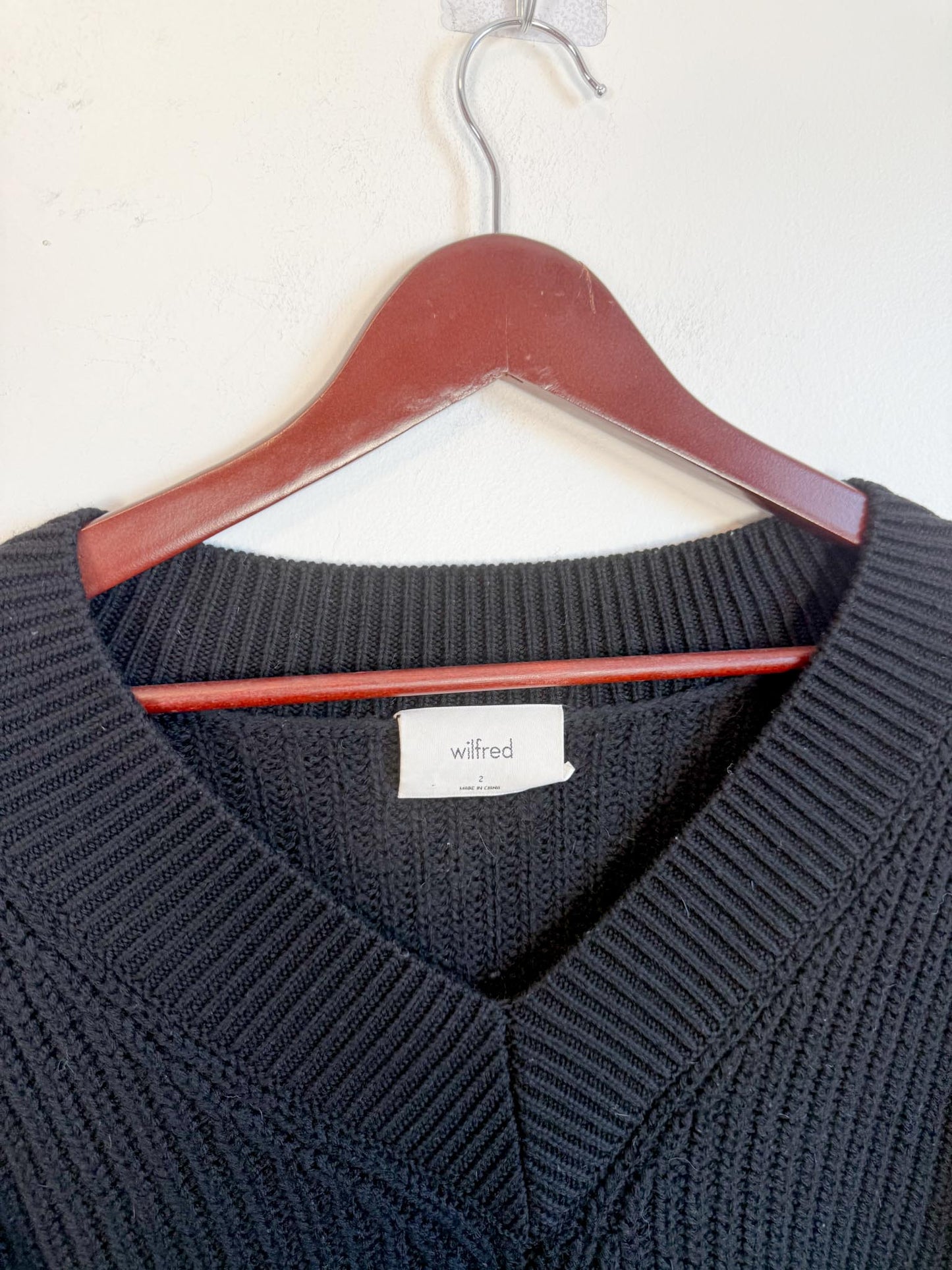 Wilfred "Belize Oversized V-neck Merino Wool Sweater in Black" (Size M/L)