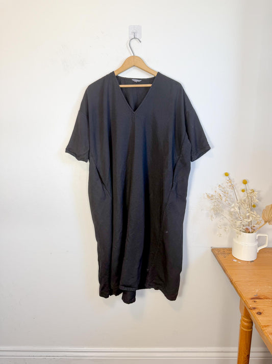 ALI GOLDEN Sustainable "Full Dress with Pockets in Black" (Size XS-M)