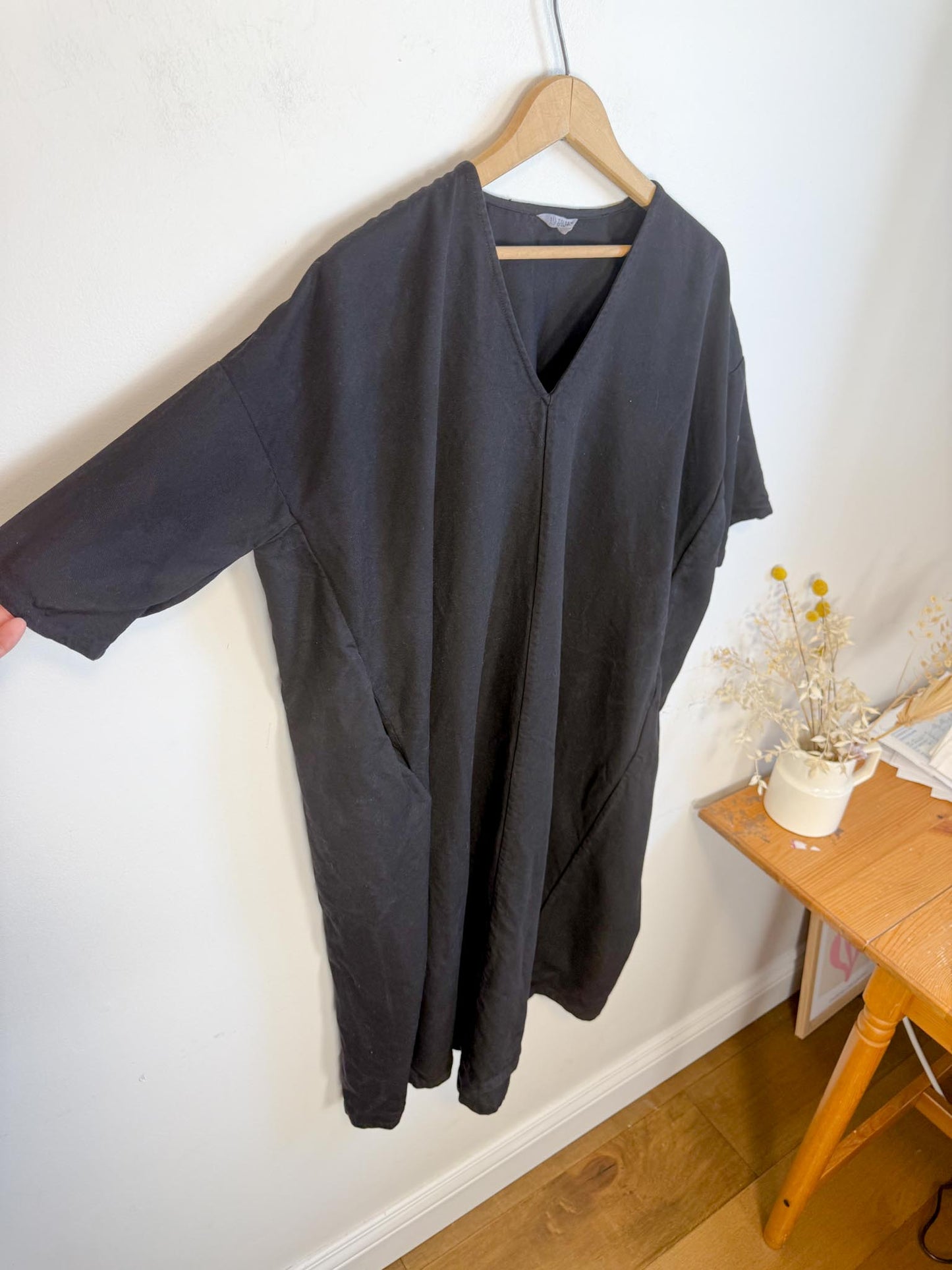 ALI GOLDEN Sustainable "Full Dress with Pockets in Black" (Size XS-M)