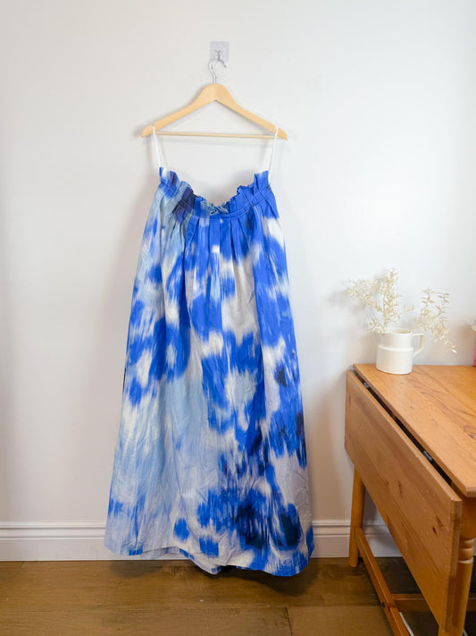 Carolina Herrera Designer "Maxi A-Line Women's Silk/Cotton Skirt in Blue/White Tie Dye" NWT (Size 12)