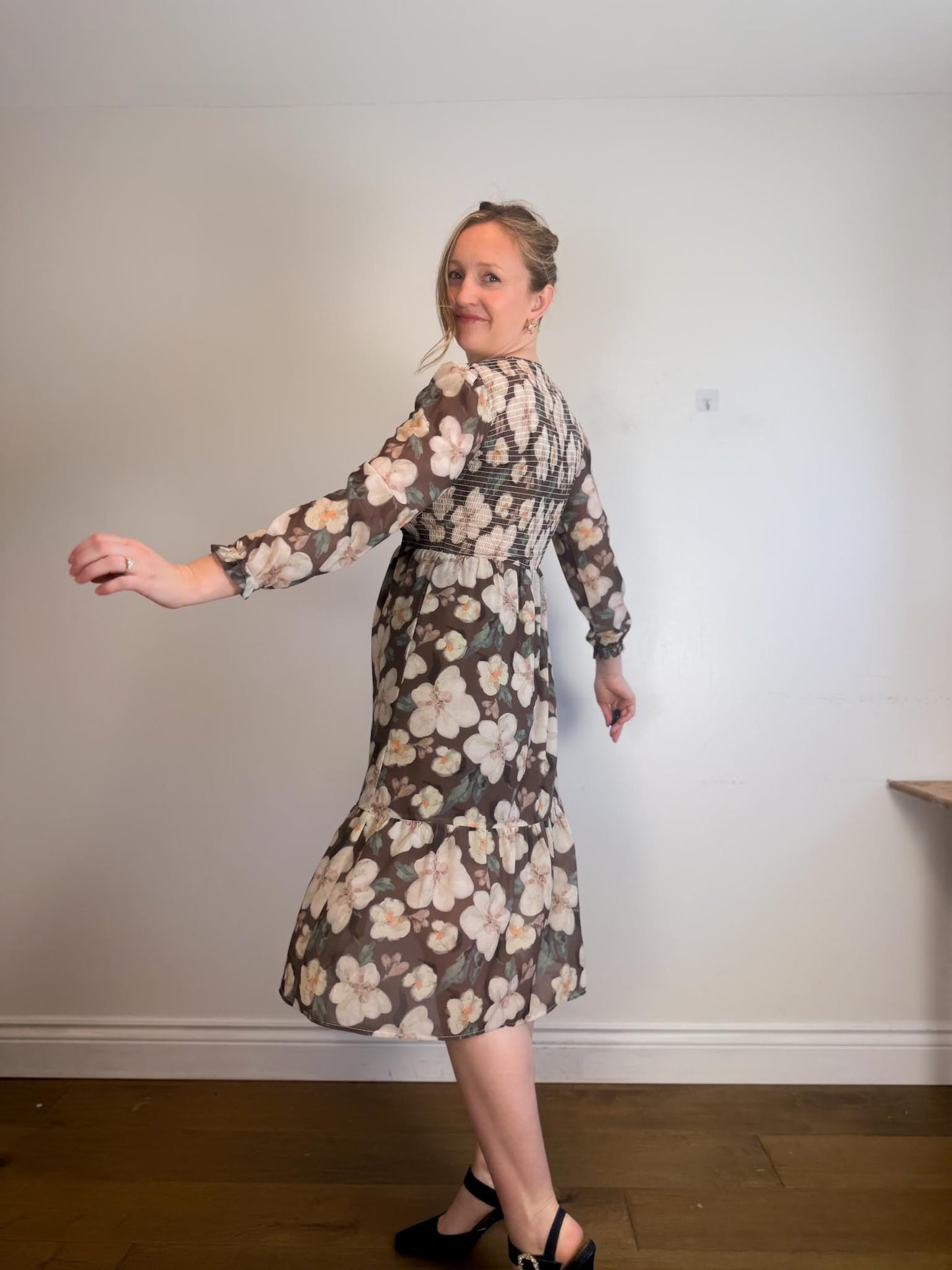 Mad About You x Jilly Box "The Grace Midi Dress in Floral" (Size S/M)