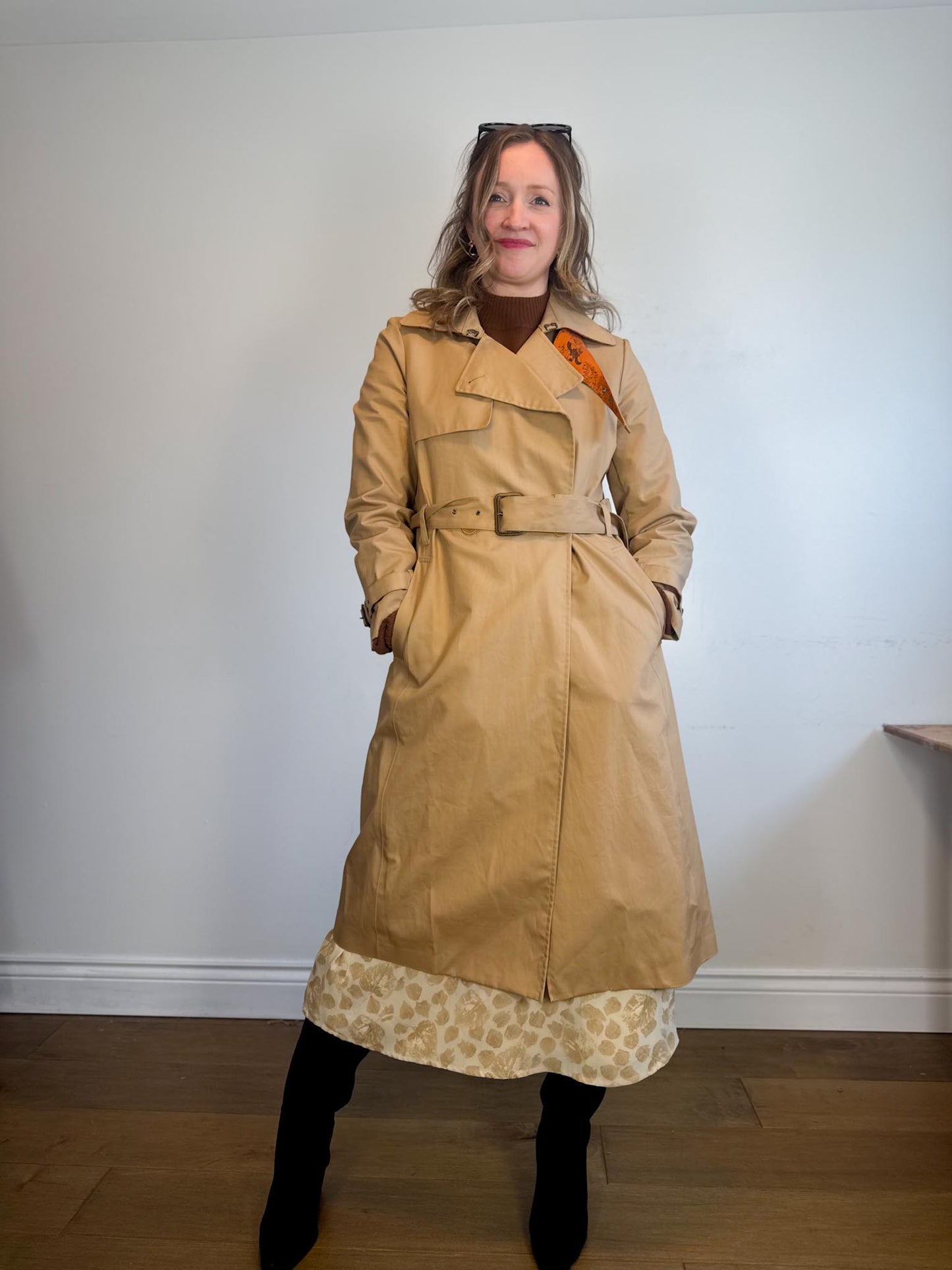 Banana Republic Khaki Trench Coat (Size M/L)