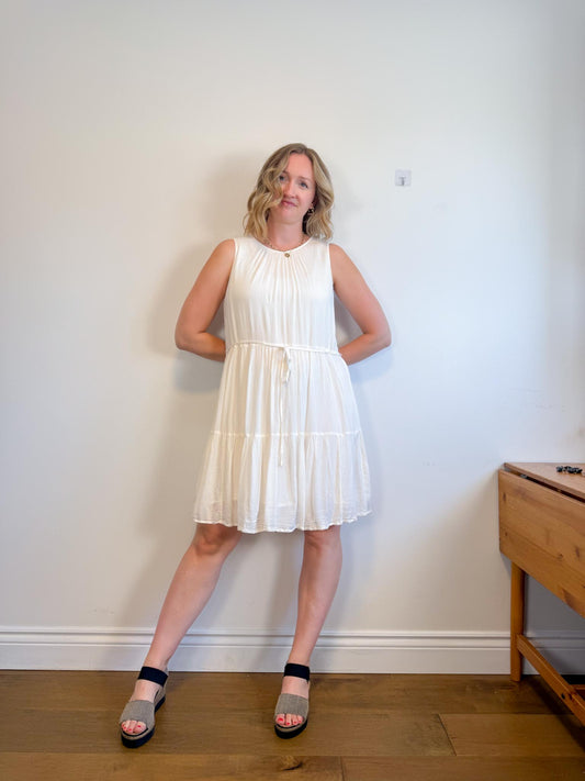 Banana Republic Tiered Mini Dress in White (Size L)