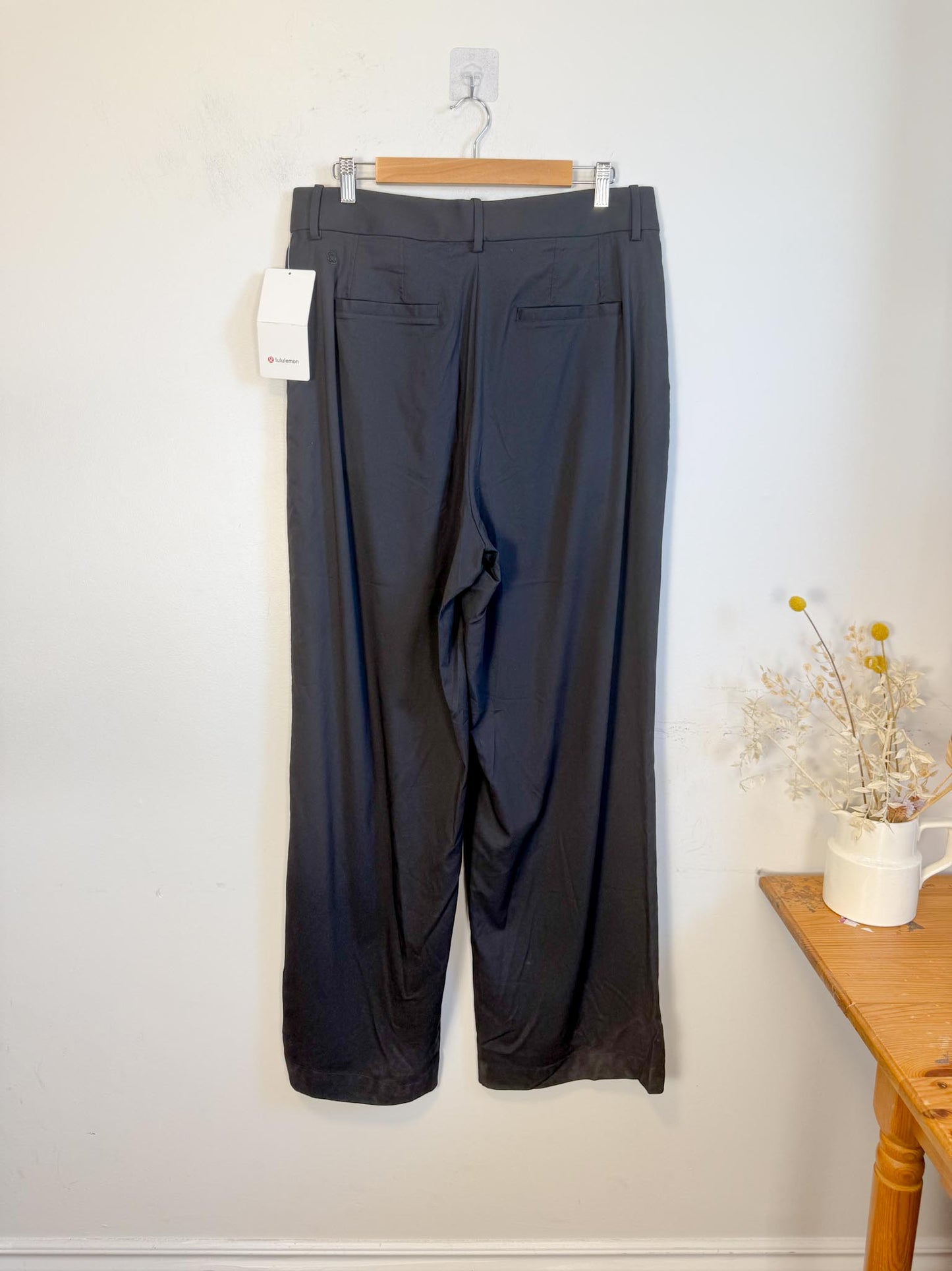 Lululemon "Pleat Front High Rise Trousers in Black" NWT (Size 14)