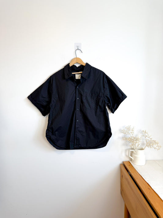 Citizens of Humanity "Short Sleeve Kayla Shirt in Black" (Size M/L)