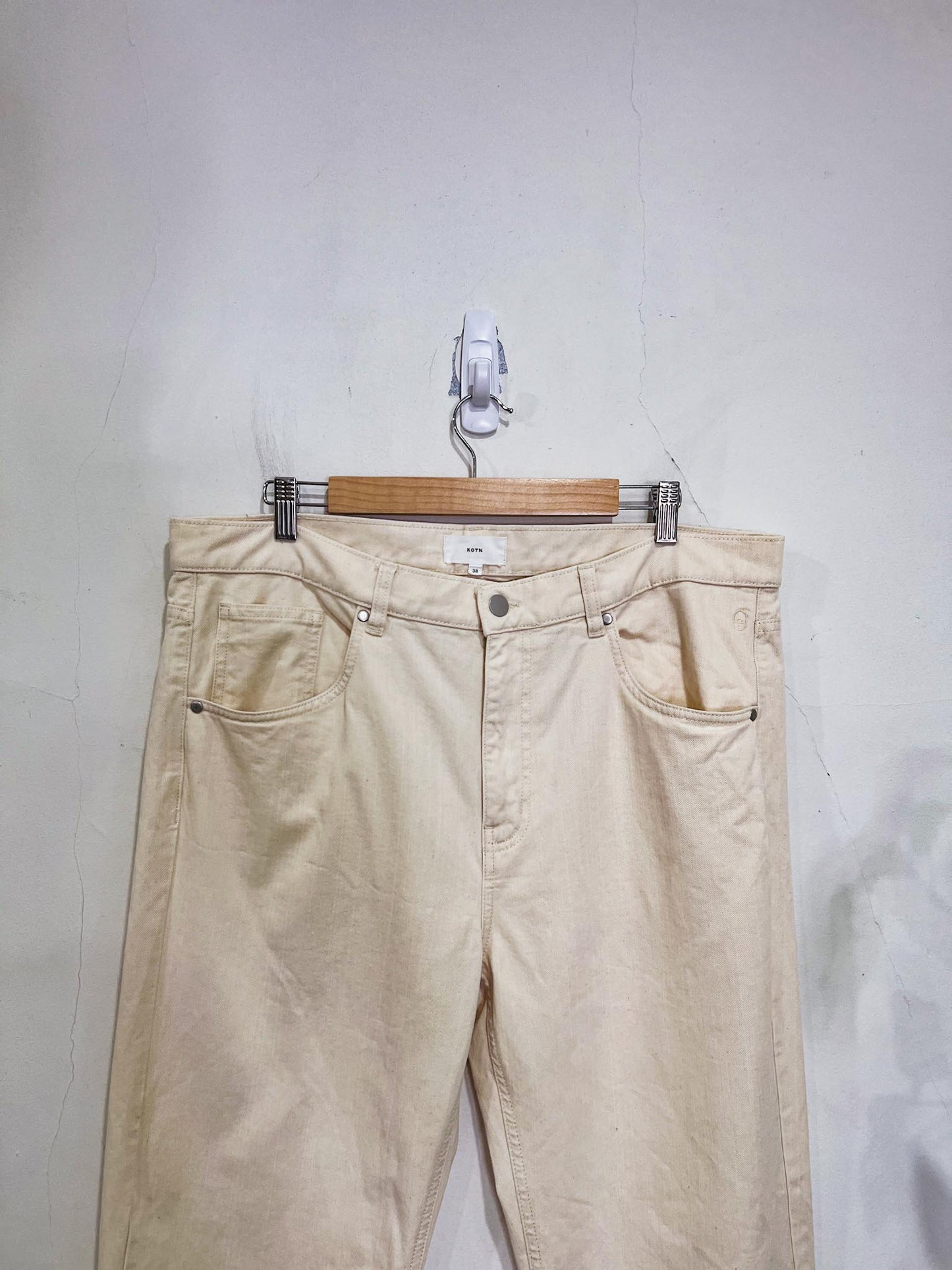 KOTN Slow Fashion Denim Jeans in Natural (Size 38)