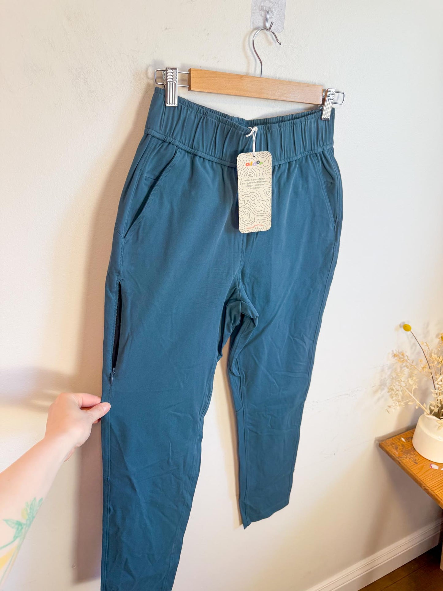 ALDER Sustainable "Open Air Pant" NWT (Size S)