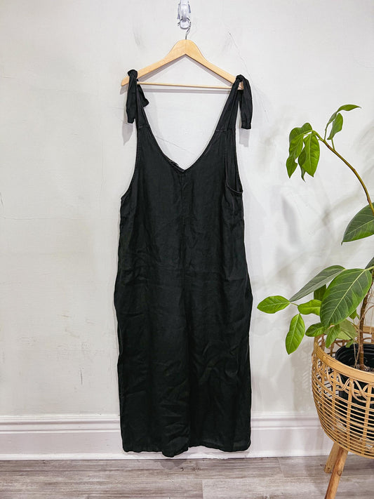 Charlie B Linen Overalls in Black (Size XL)