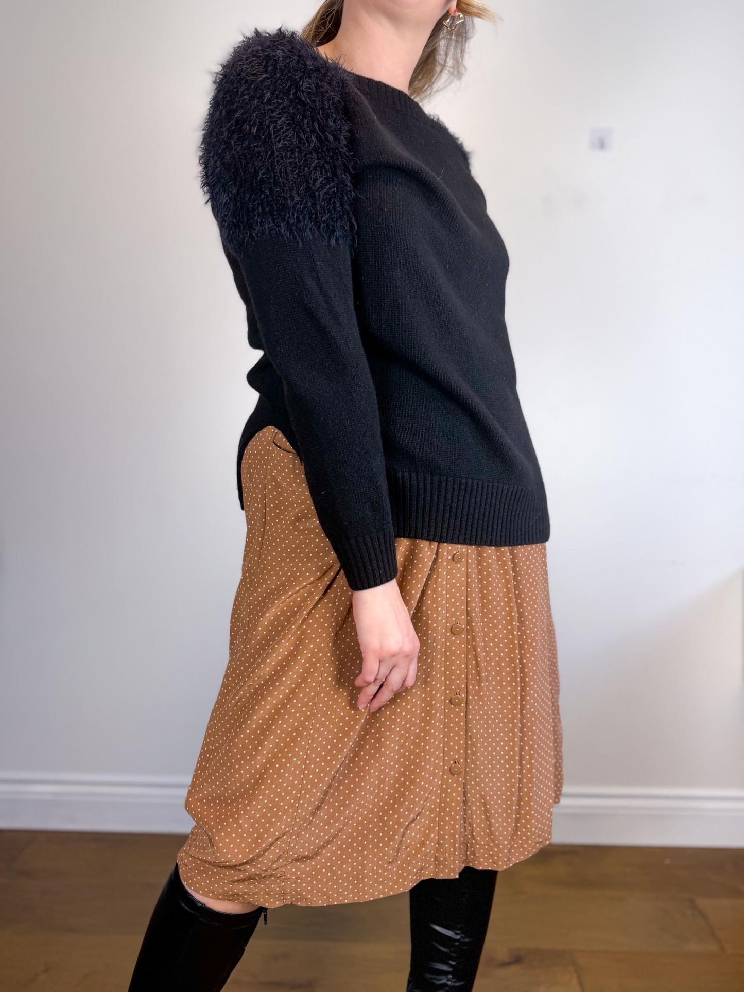 ANINE BING Designer "Fluffy Shoulder Wool Sweater in Black" (Size M)