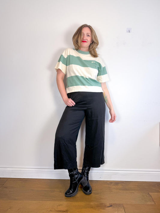 VETTA Sustainable Wide Leg Cropped Trousers in Black (Size 12)