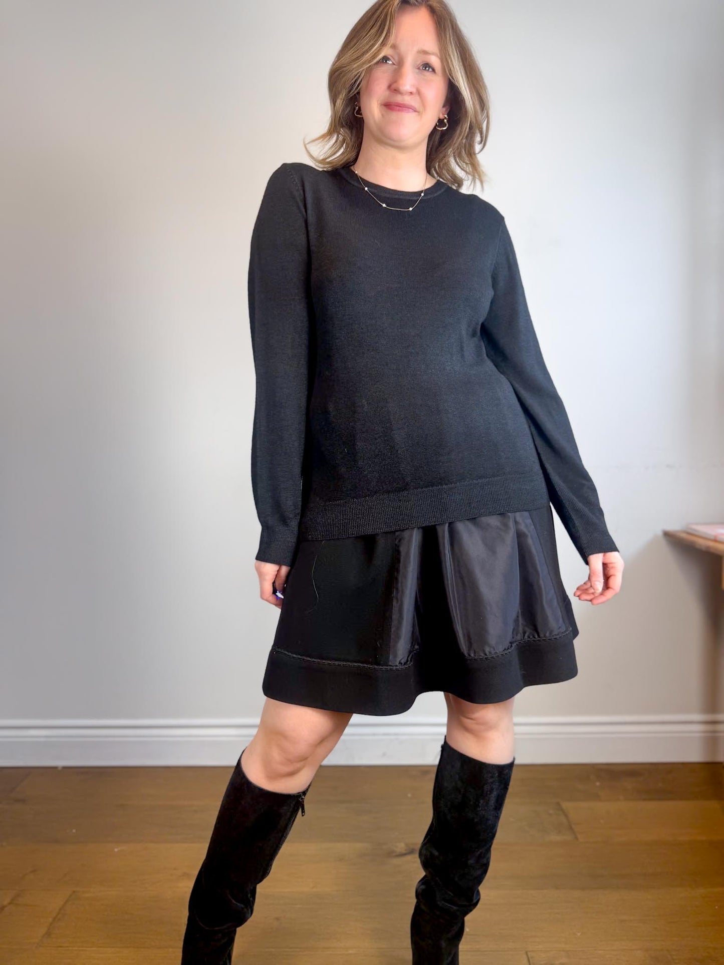 7 For All Mankind Lightweight Merino Wool Sweater in Charcoal (Size M)