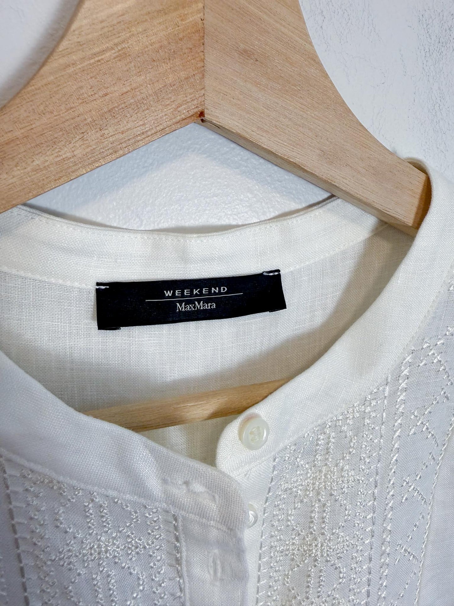 Weekend MaxMara Sleeveless Embroidered Linen Top in White (Size L)