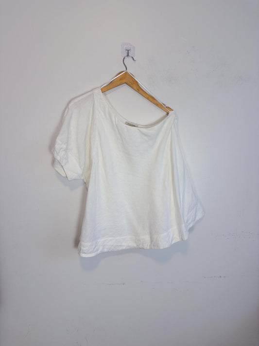 Banana Republic One Shoulder Linen Shirt in White (Size L)