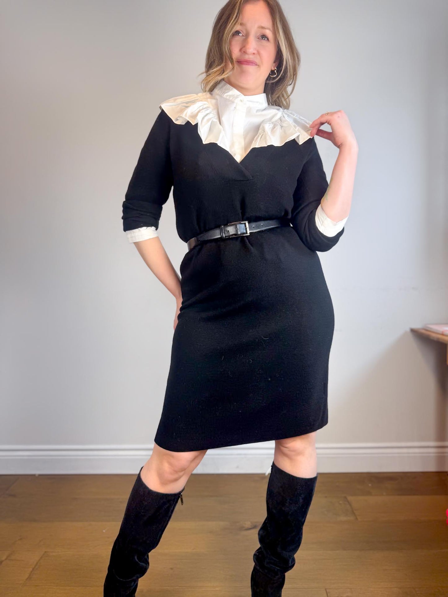 Club Monaco V-Neck Wool Dress in Black (Size M)