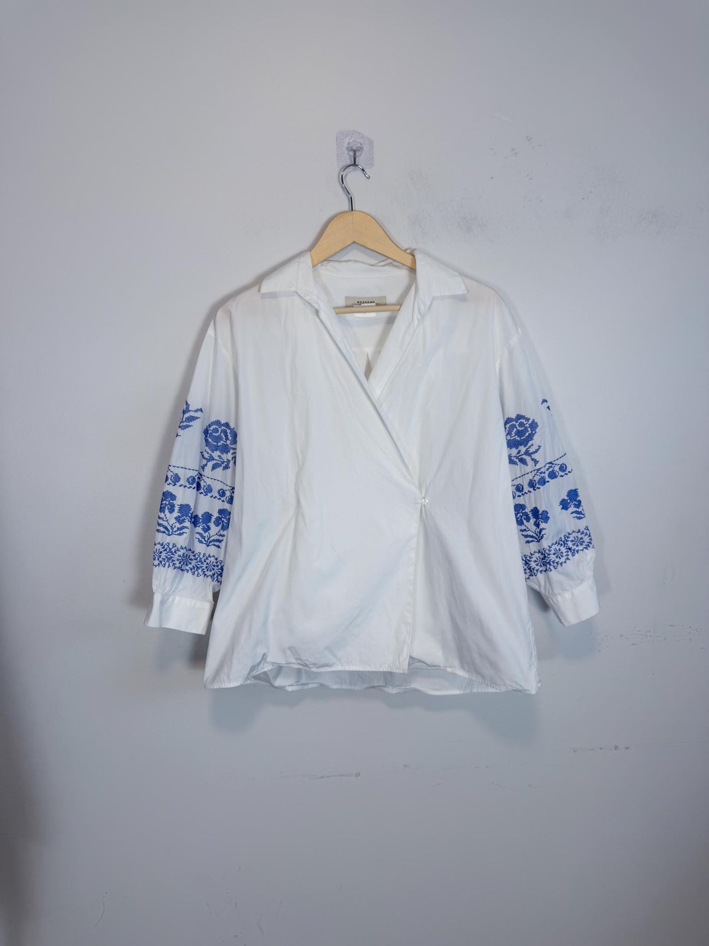 Weekend Max Mara"Embroidered Wrap Blouse in White/Blue" (Size L)