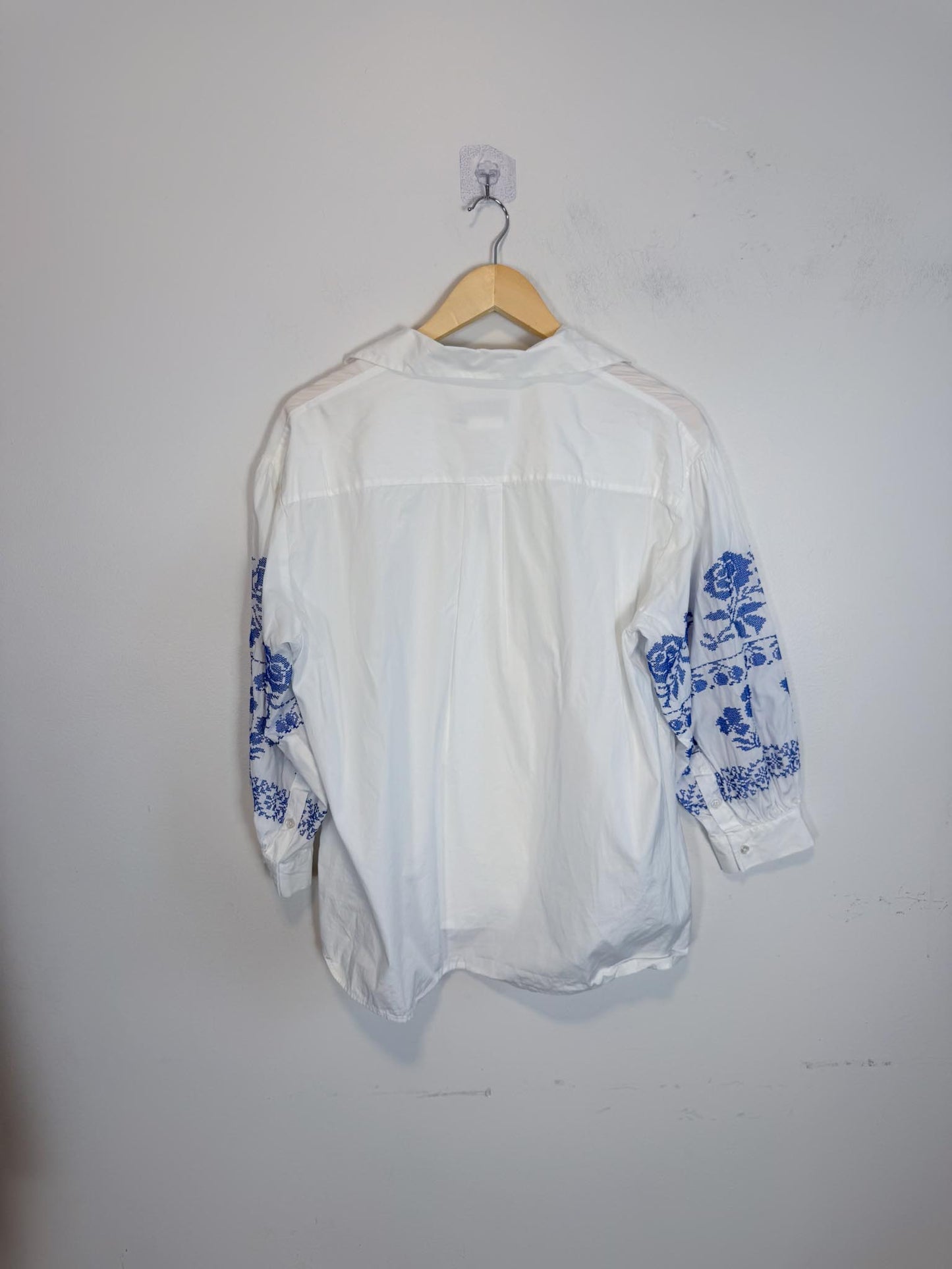 Weekend Max Mara"Embroidered Wrap Blouse in White/Blue" (Size L)
