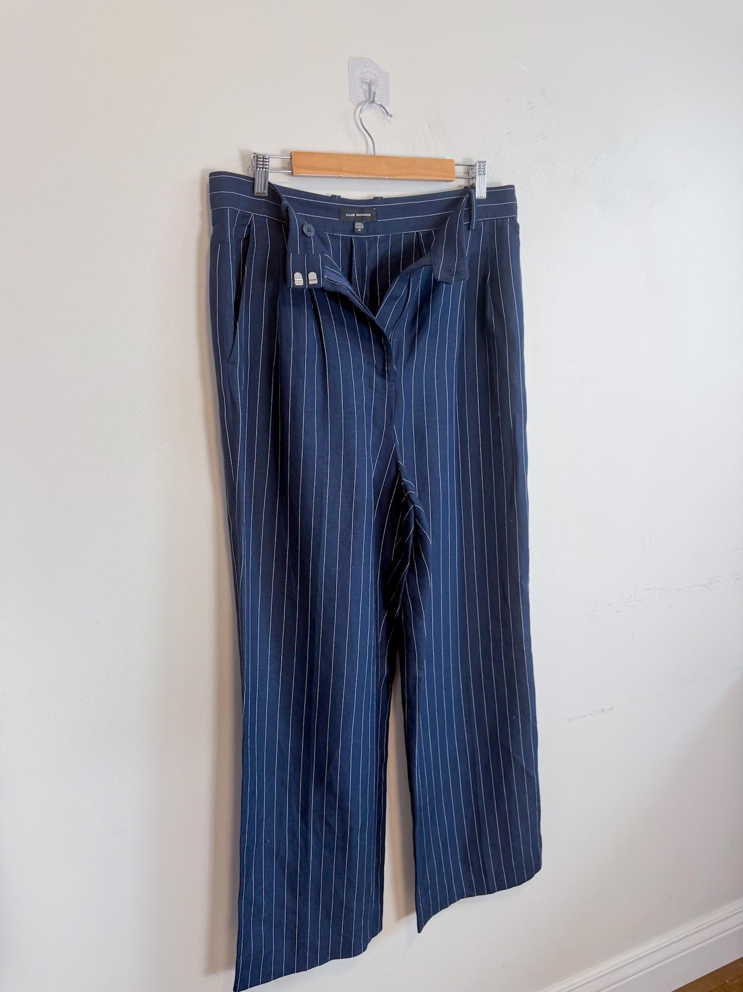Club Monaco Pinstriped Linen Trousers in Navy/White (Size 10)