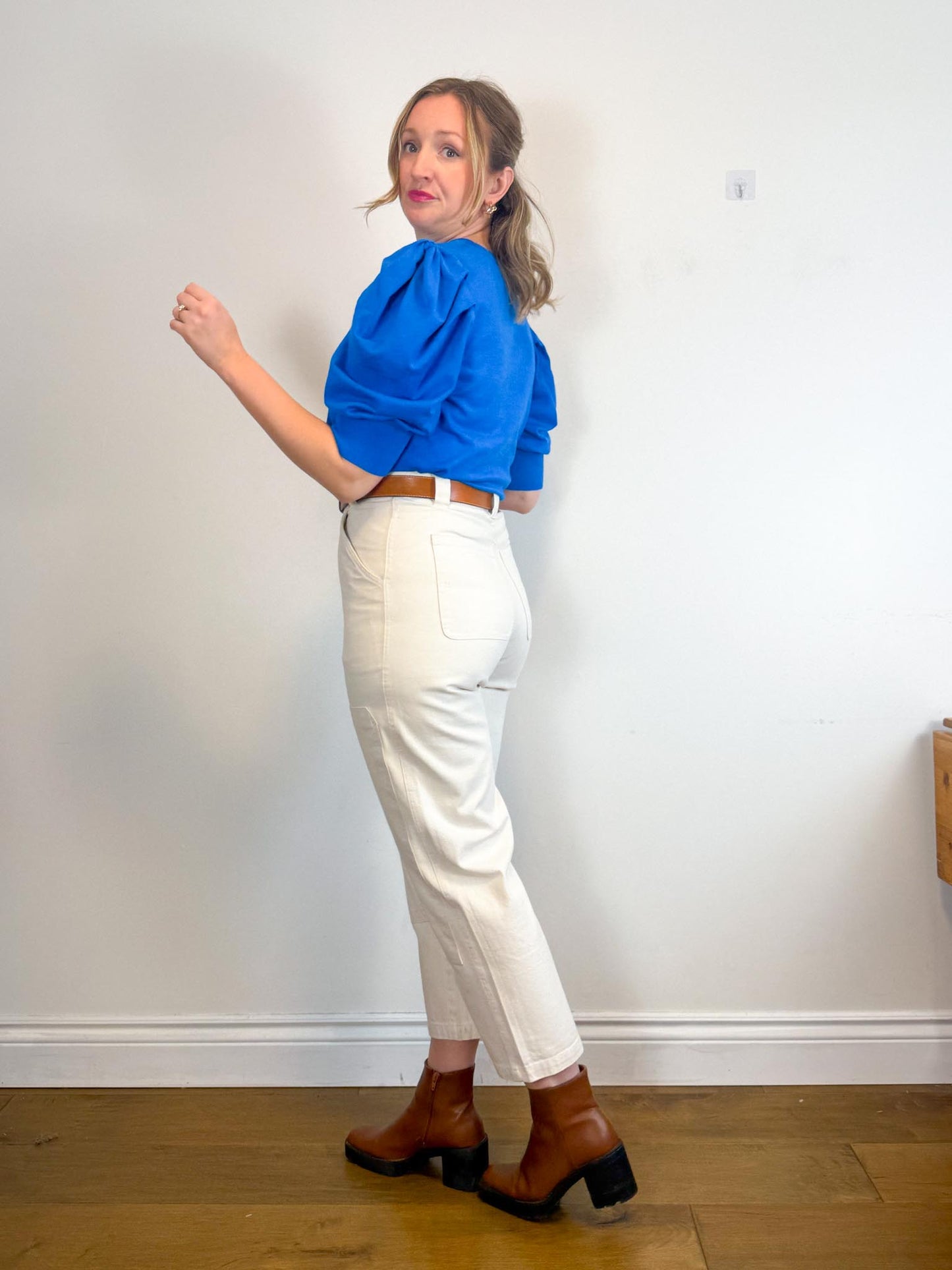 DKNY "Ribbed Knit Puff Sleeve T-Shirt in Blue (Size XL)