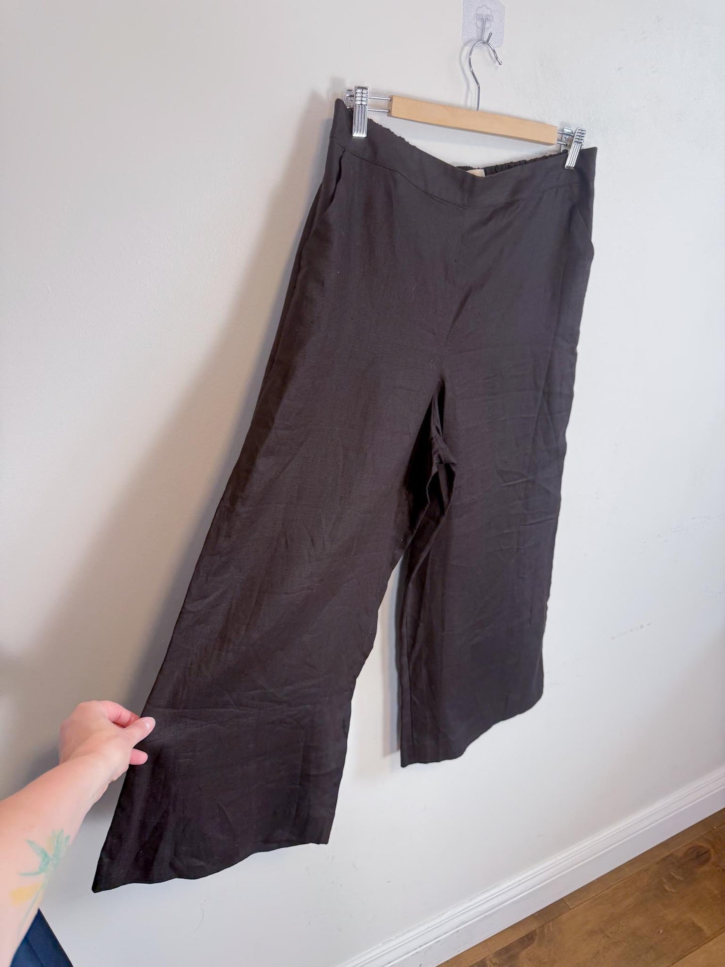 Phase Eight Wide Legged Cropped Linen Pants in Brown (Size M/L)