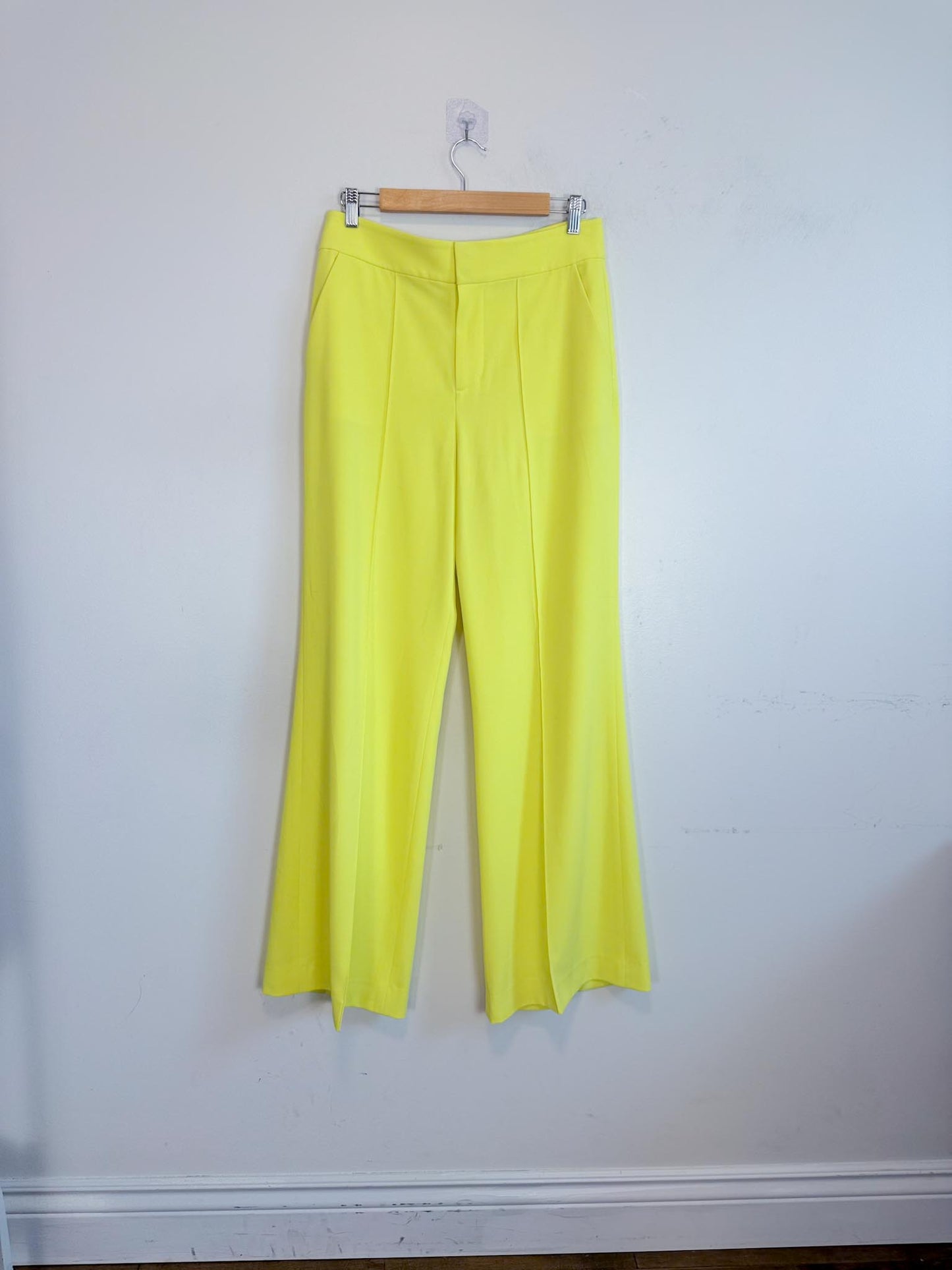 Alice + Olivia "Paulette High Rise Neon Pant in Yellow" (Size 8)