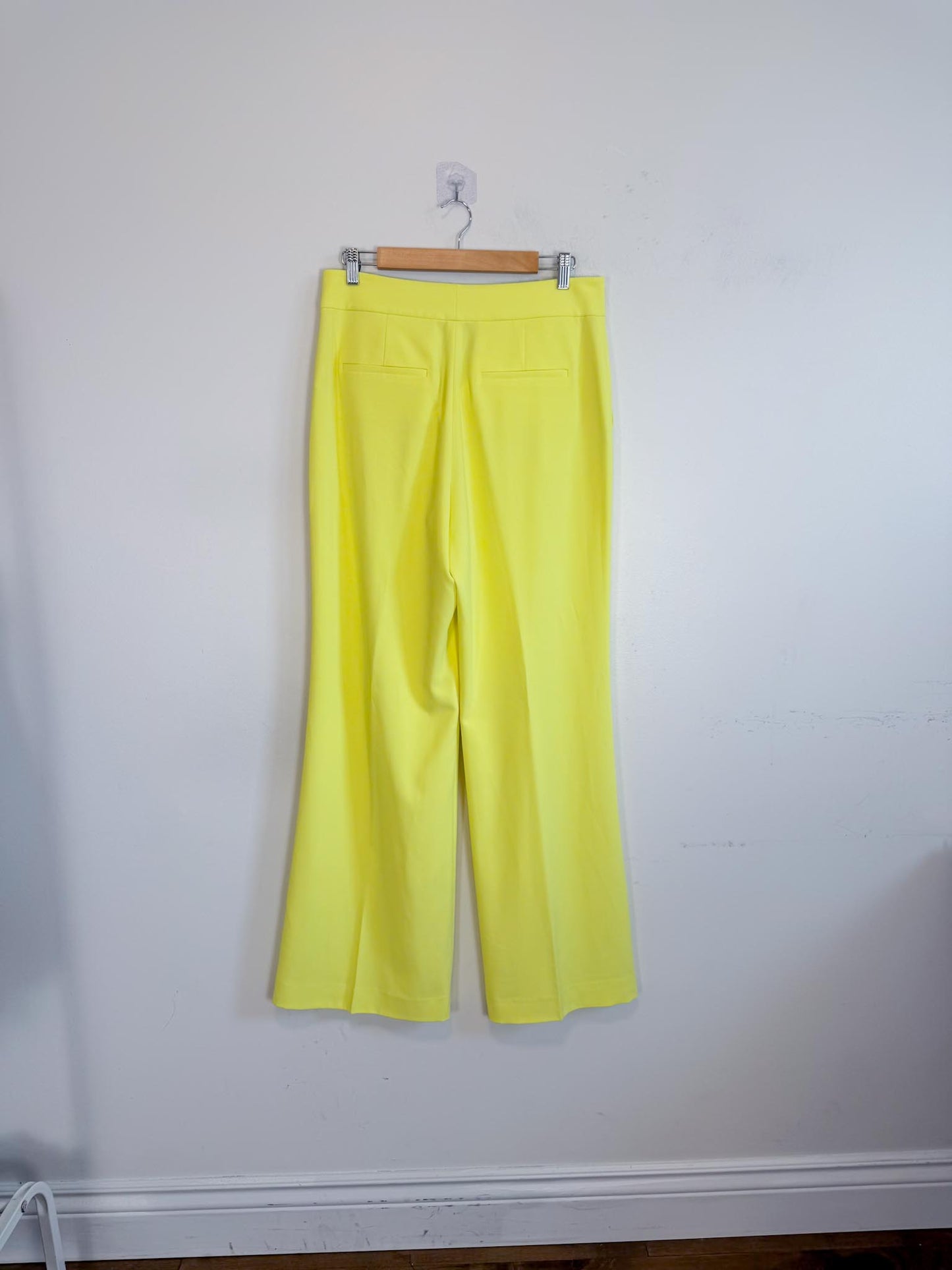 Alice + Olivia "Paulette High Rise Neon Pant in Yellow" (Size 8)