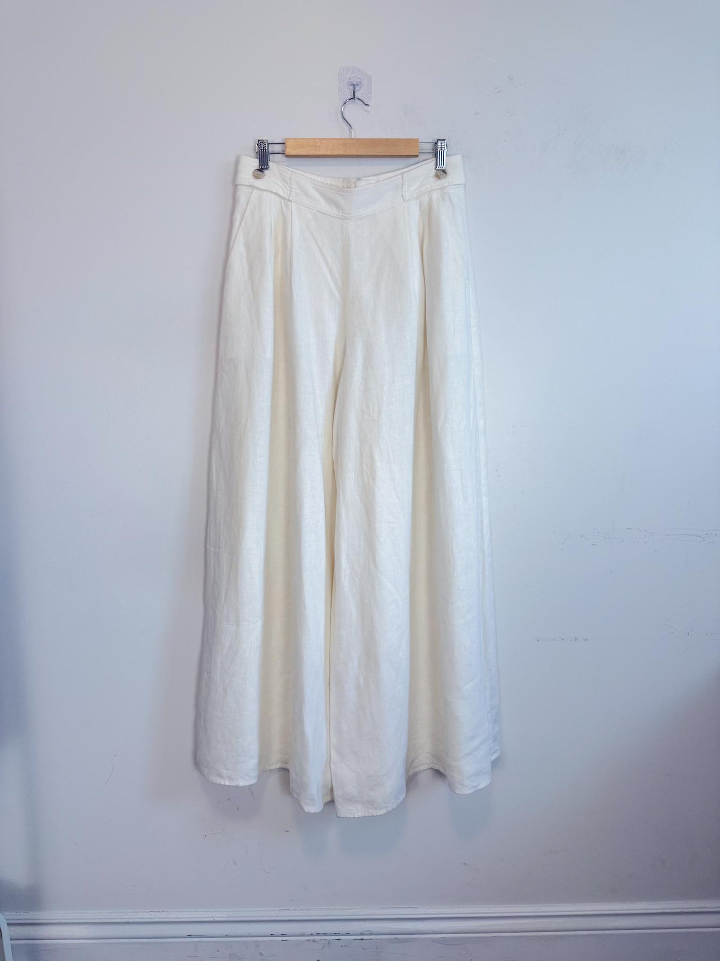 Banana Republic High Rise Wide Leg Linen Pants in White (Size 8)
