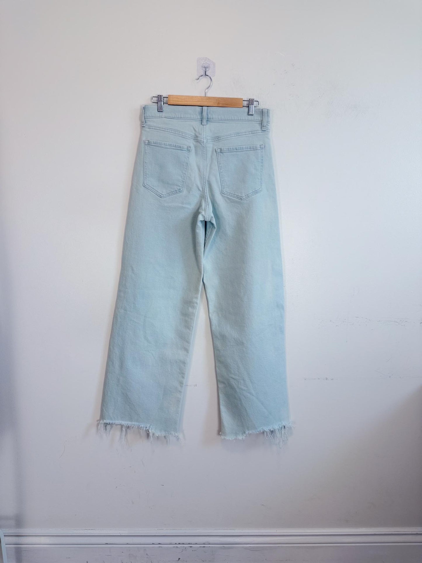 Banana Republic "High Rise Wide Leg Jeans in Light Wash" SOLD AS IS (Size 30)