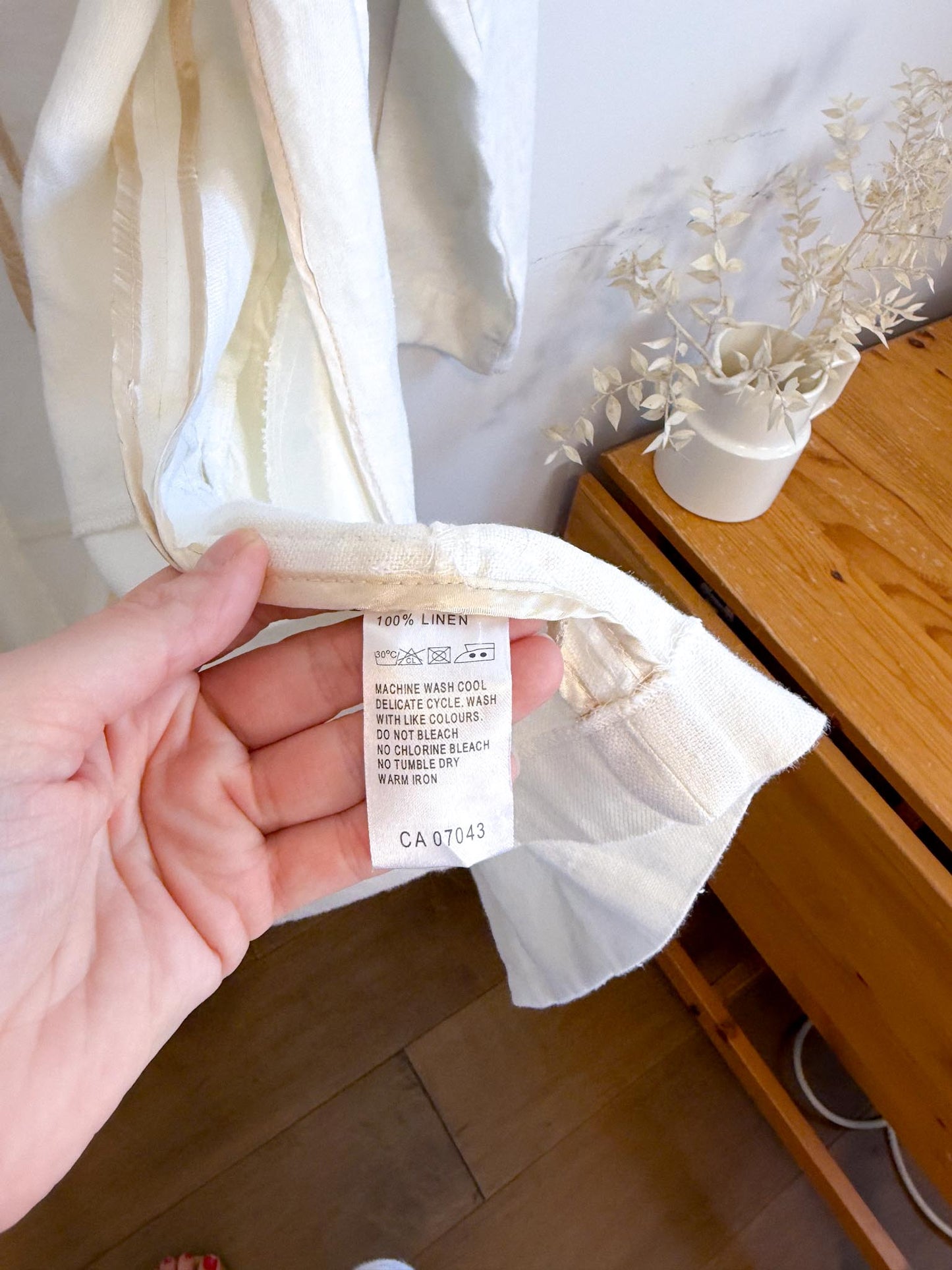 MALVIN Long Linen Jacket in White (Size M)