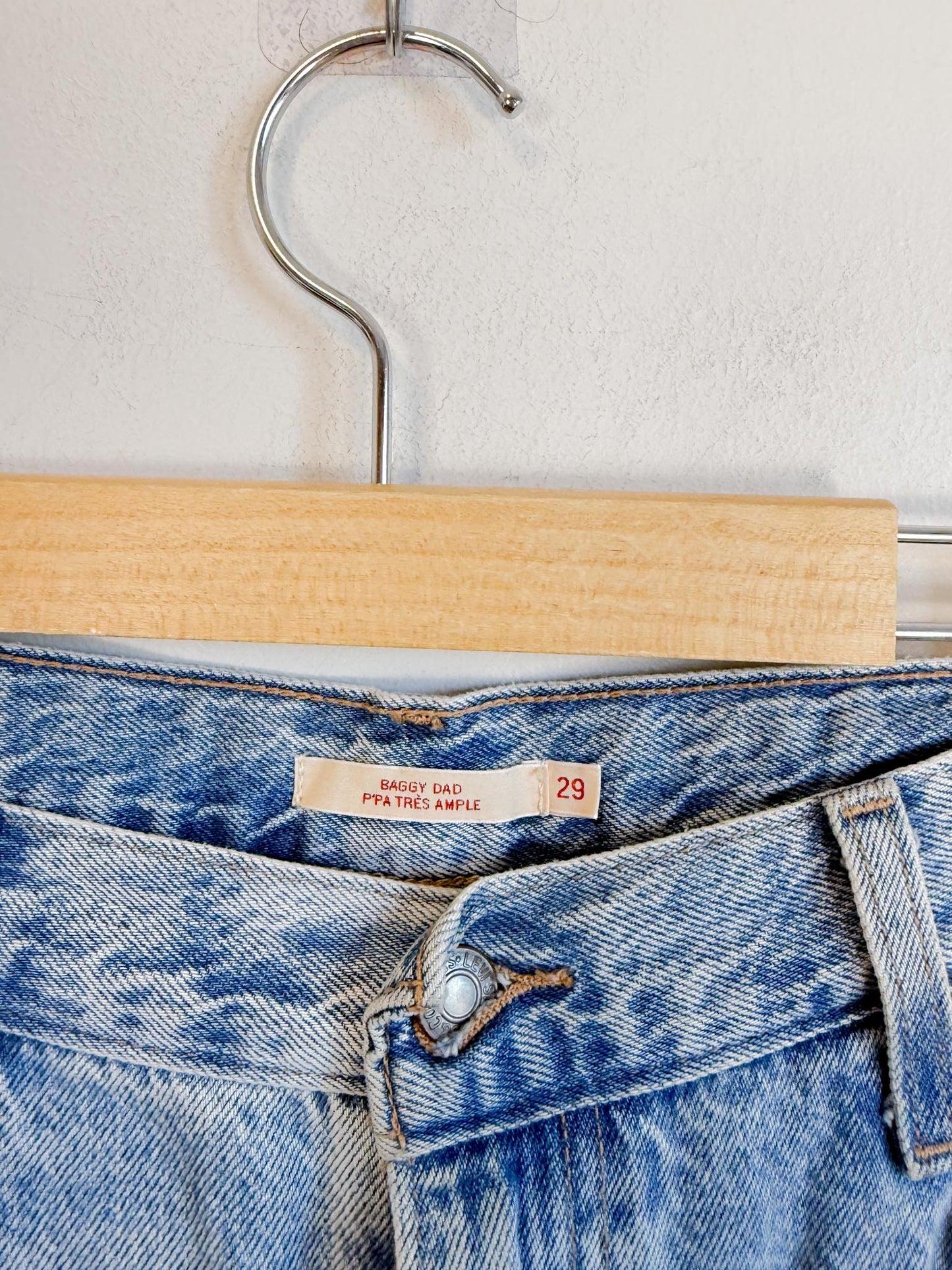 Levi’s Distressed Baggy Dad Jeans (Size 29)