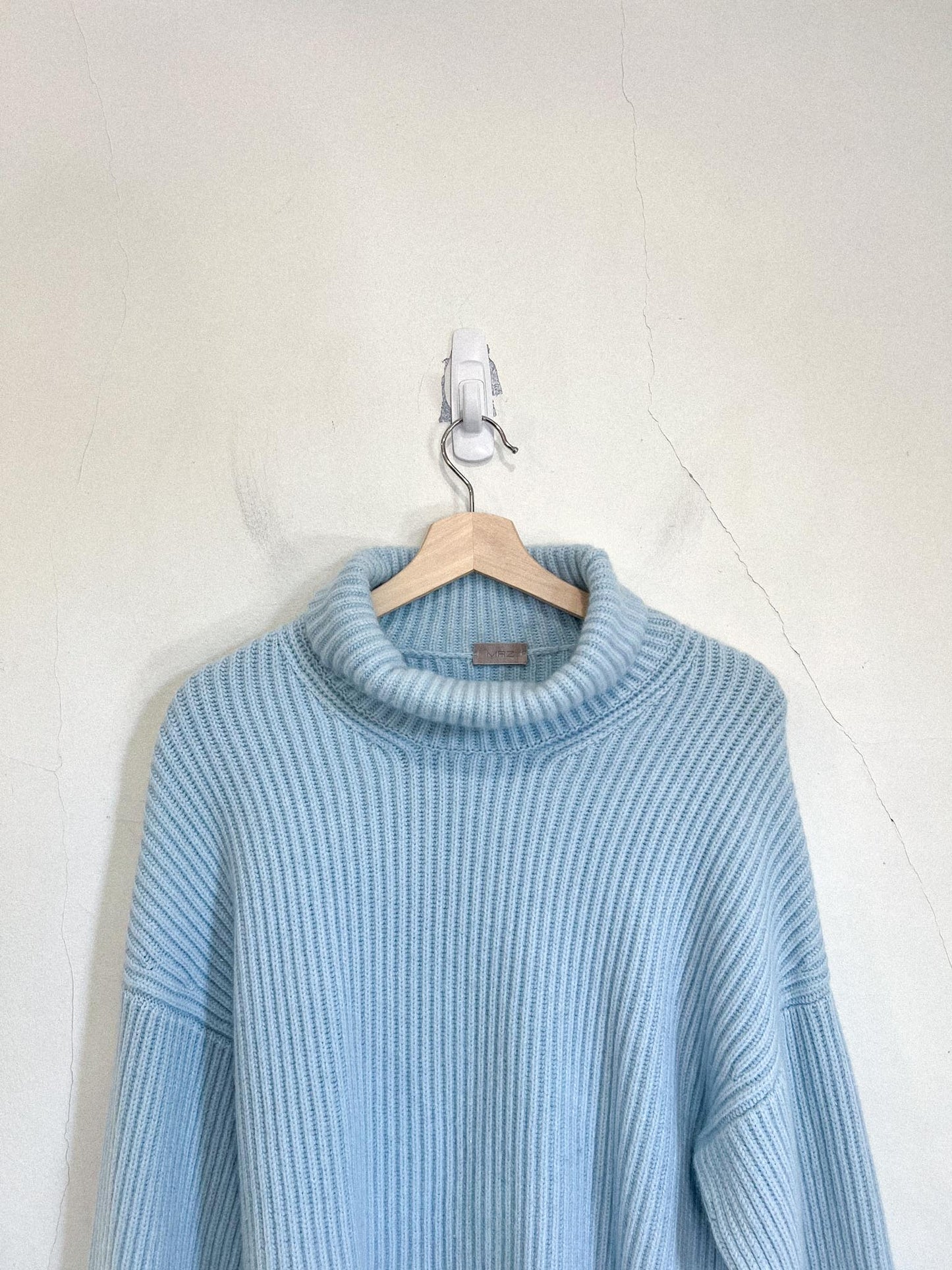 MRZ Italian Designer Wool & Cashmere Turtleneck in Blue (Size S/M)